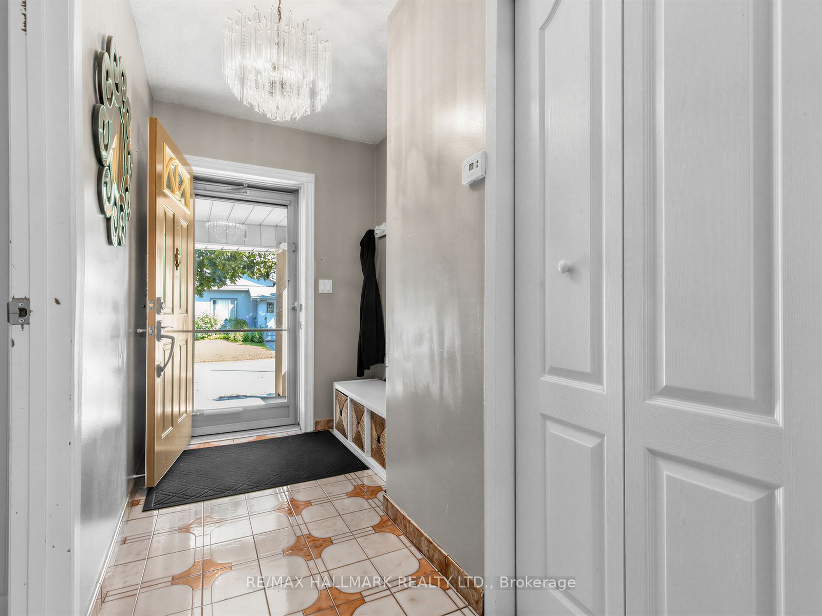 297 Strathmore Boulevard Property Photo 5