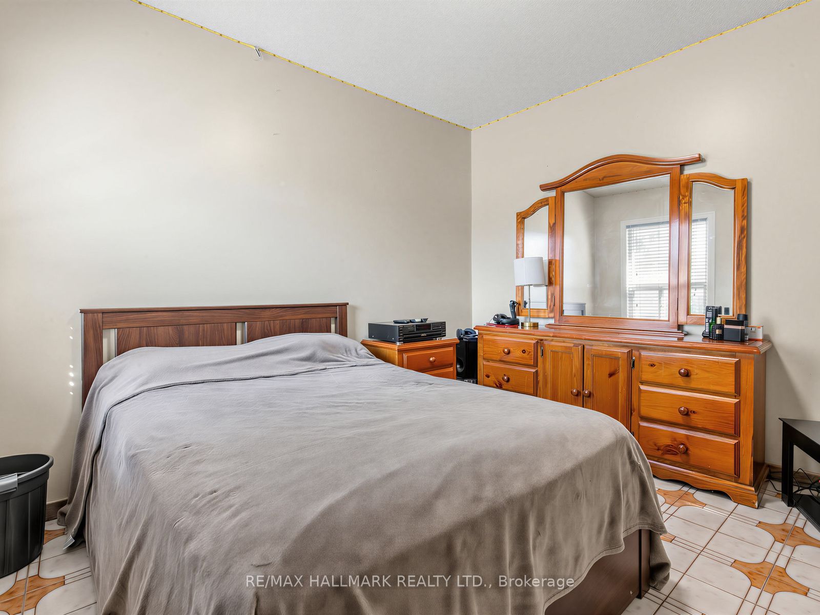 297 Strathmore Boulevard Property Photo 18