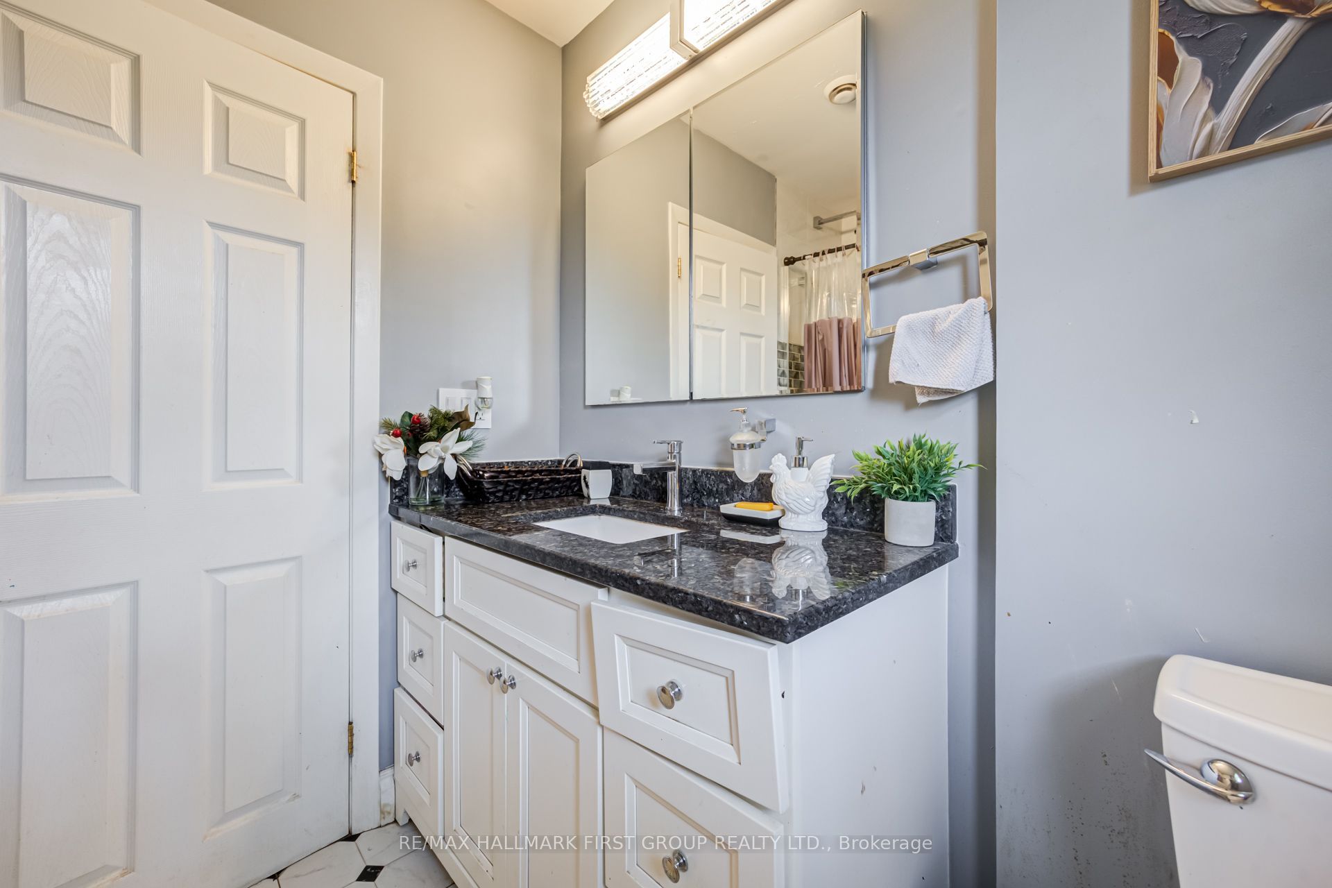 180 Sherwood Avenue Property Photo 11