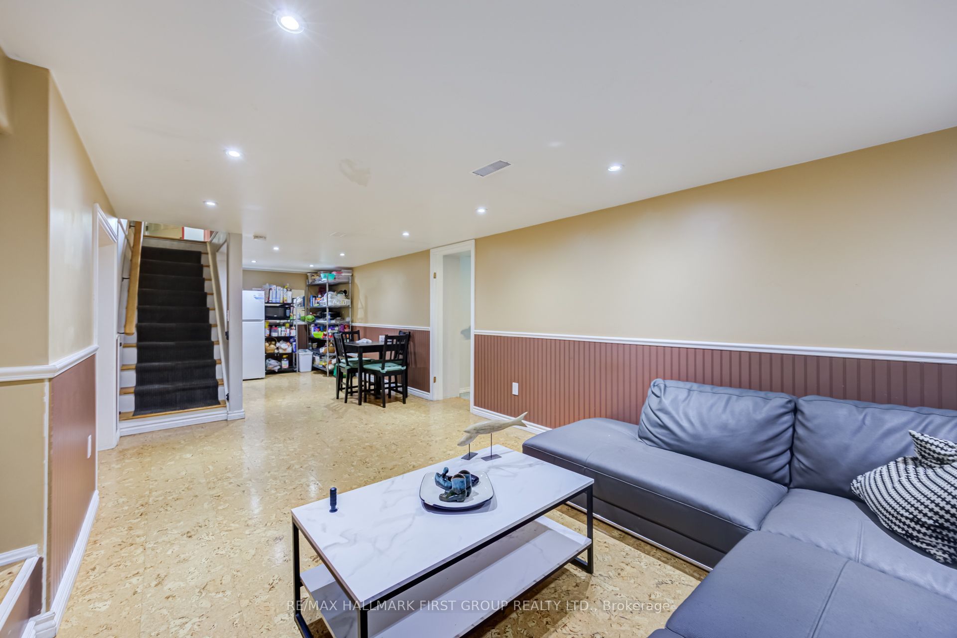 180 Sherwood Avenue Property Photo 16
