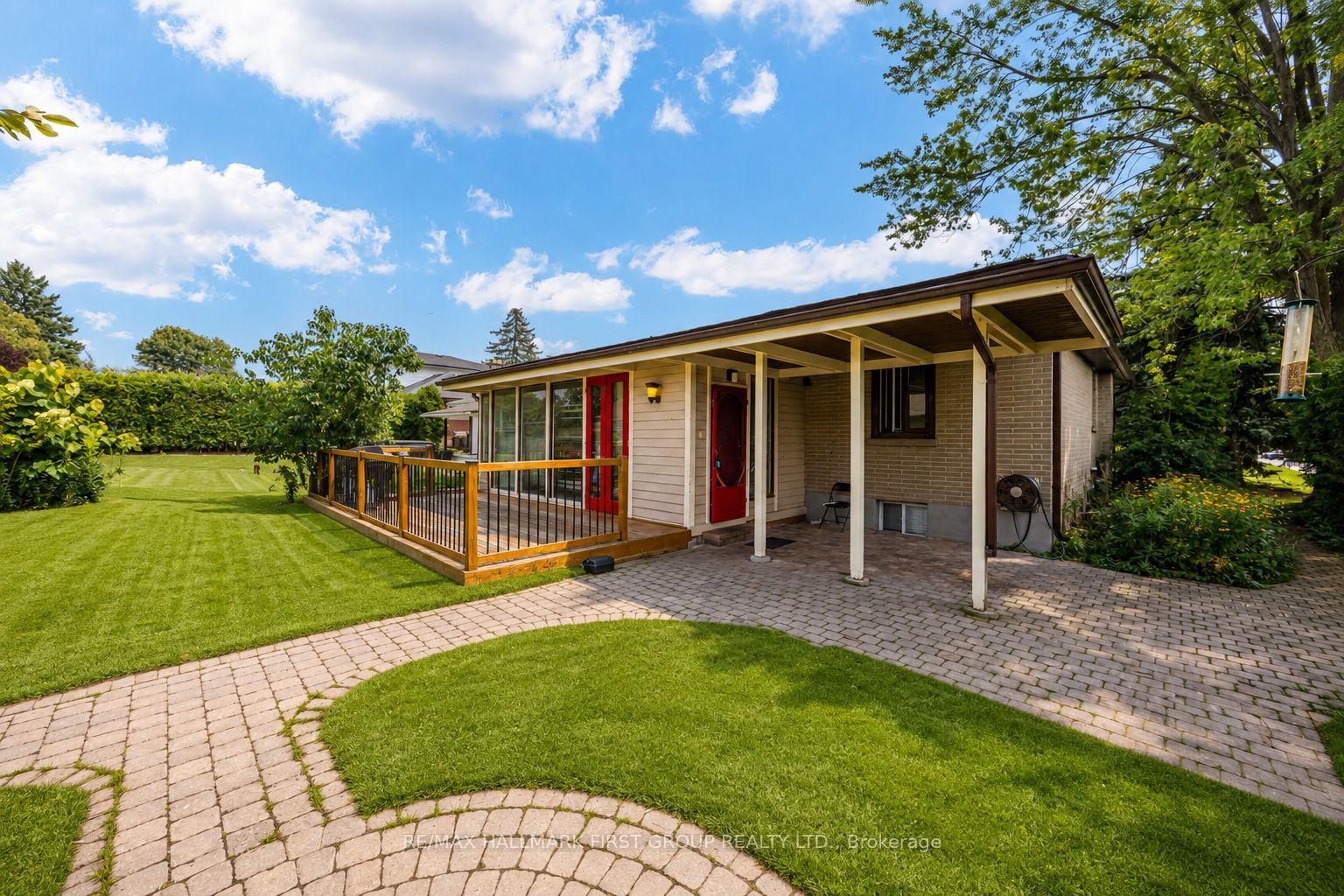 180 Sherwood Avenue Property Photo 23
