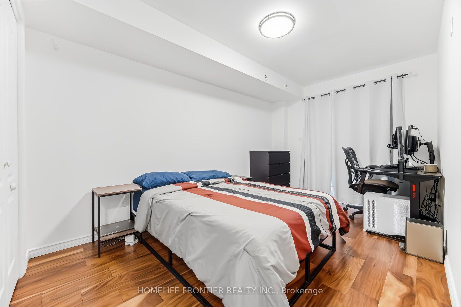 45 Strangford Lane 207 Property Photo 12