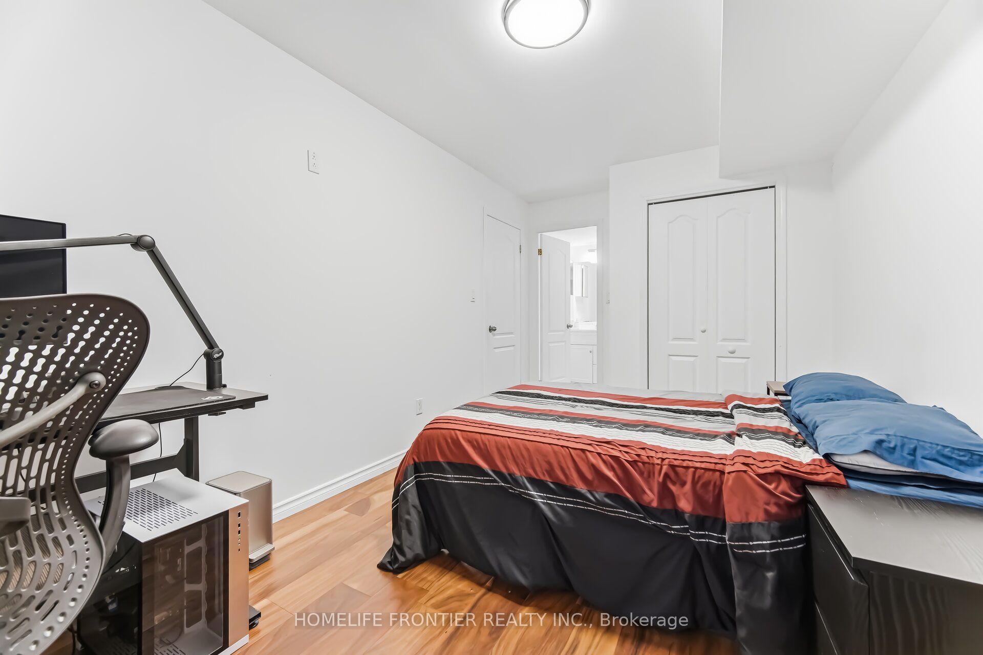 45 Strangford Lane 207 Property Photo 13