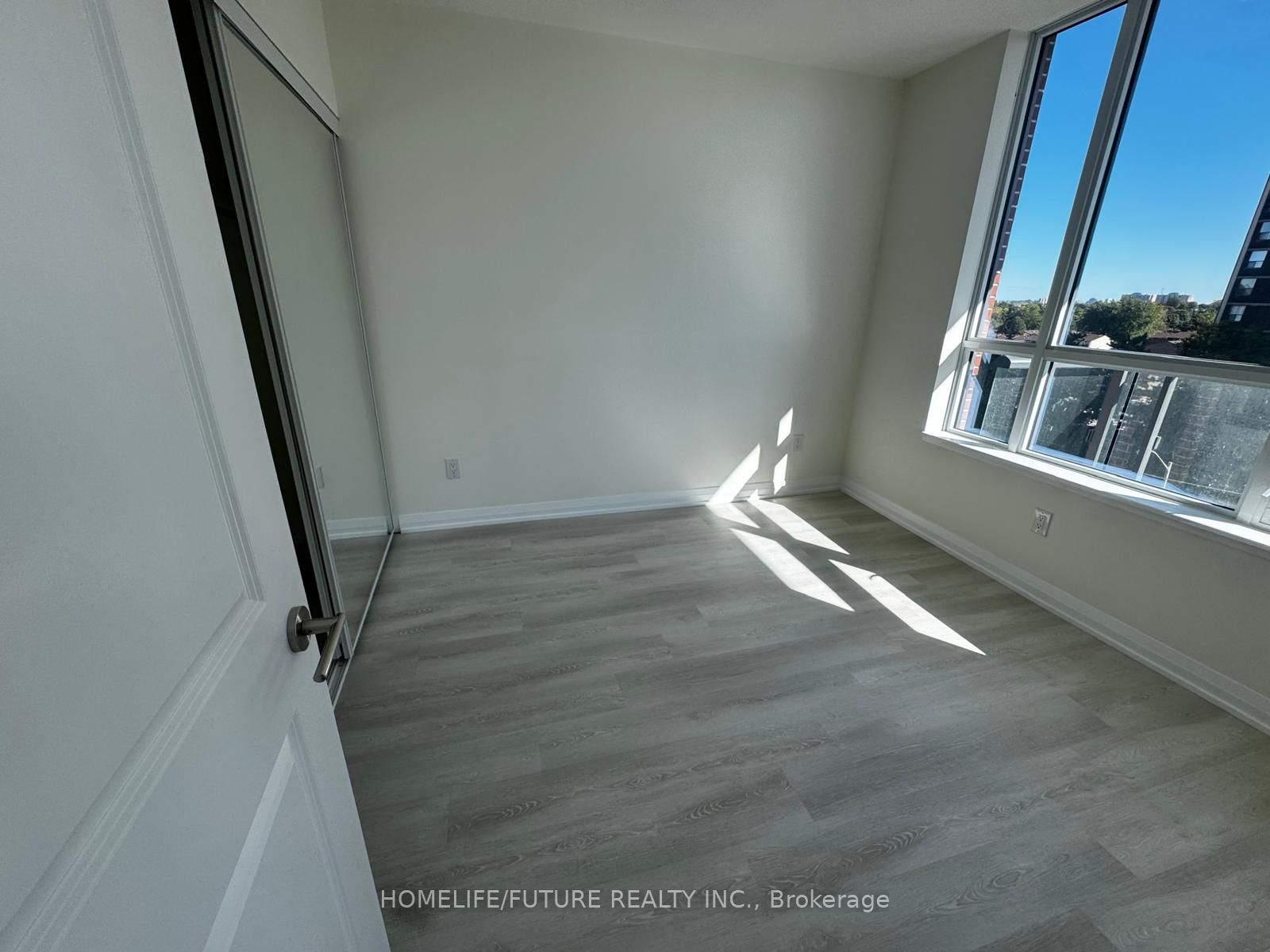 3270 Sheppard Avenue S 623 Property Photo 6