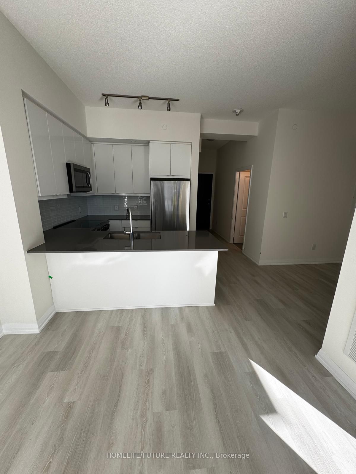 3270 Sheppard Avenue S 623 Property Photo 7