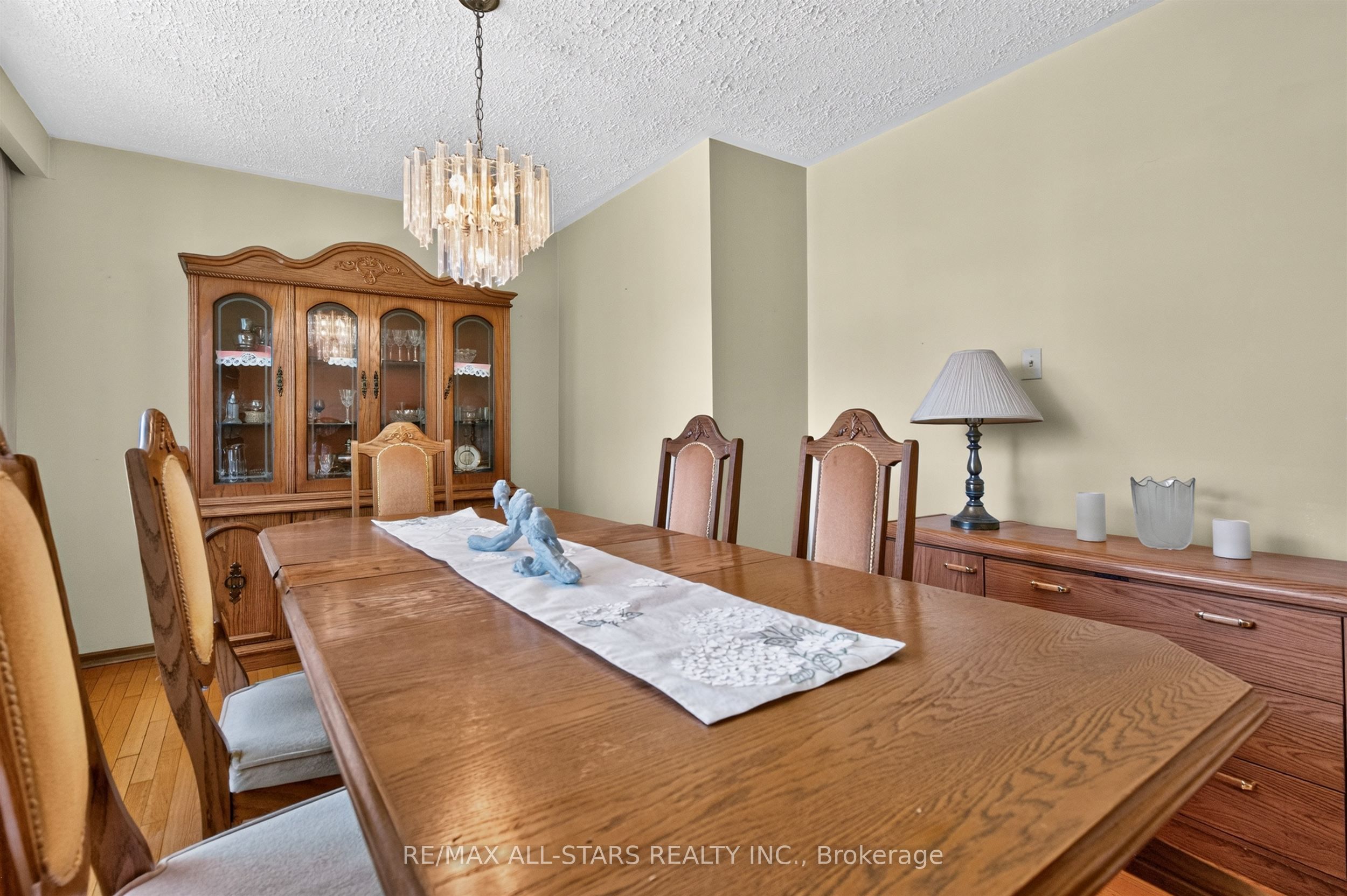 12 Adanac Drive Property Photo 7