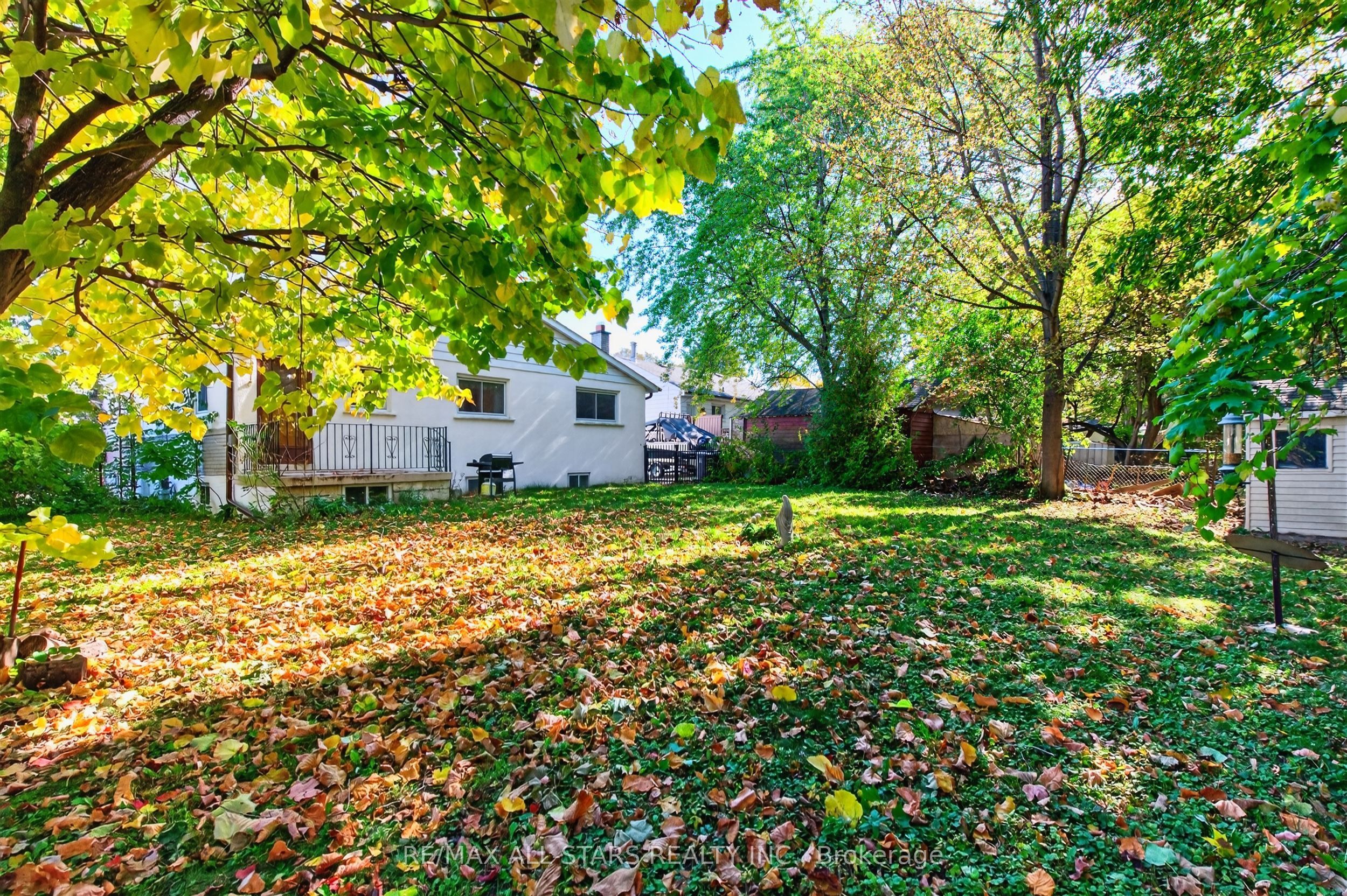 12 Adanac Drive Property Photo 32