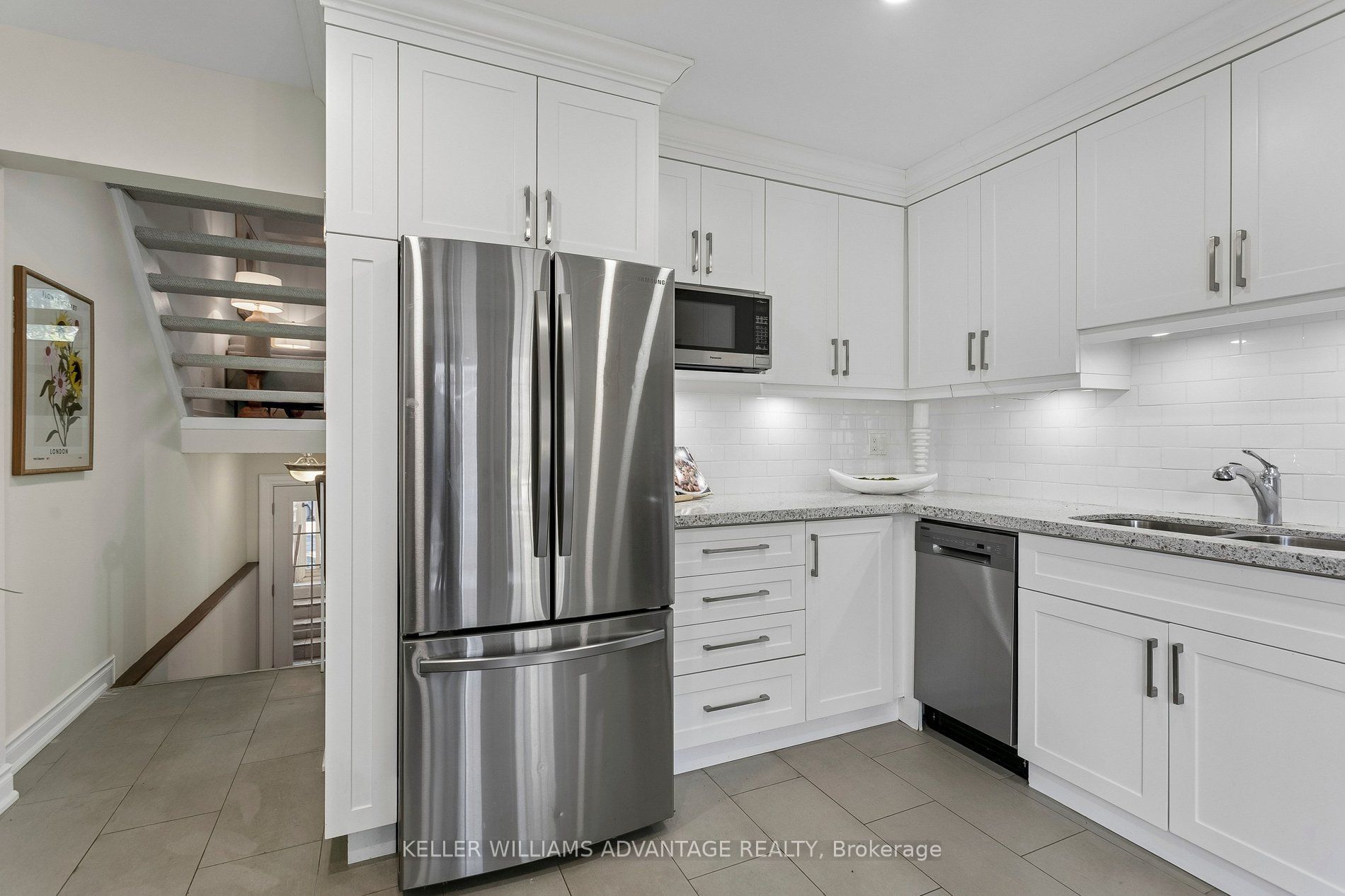 33 Sandstone Lane Property Photo 13