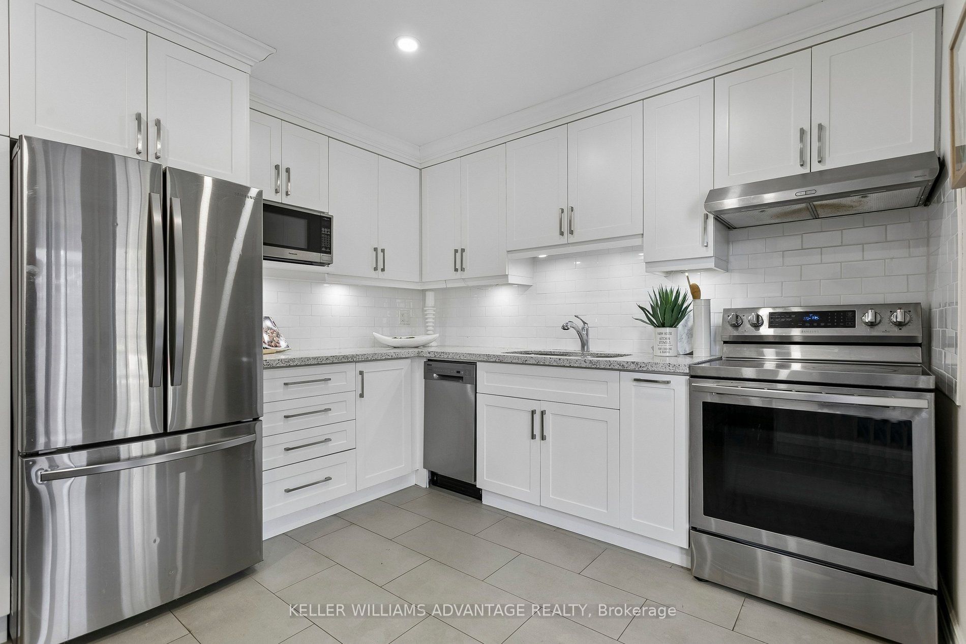 33 Sandstone Lane Property Photo 14