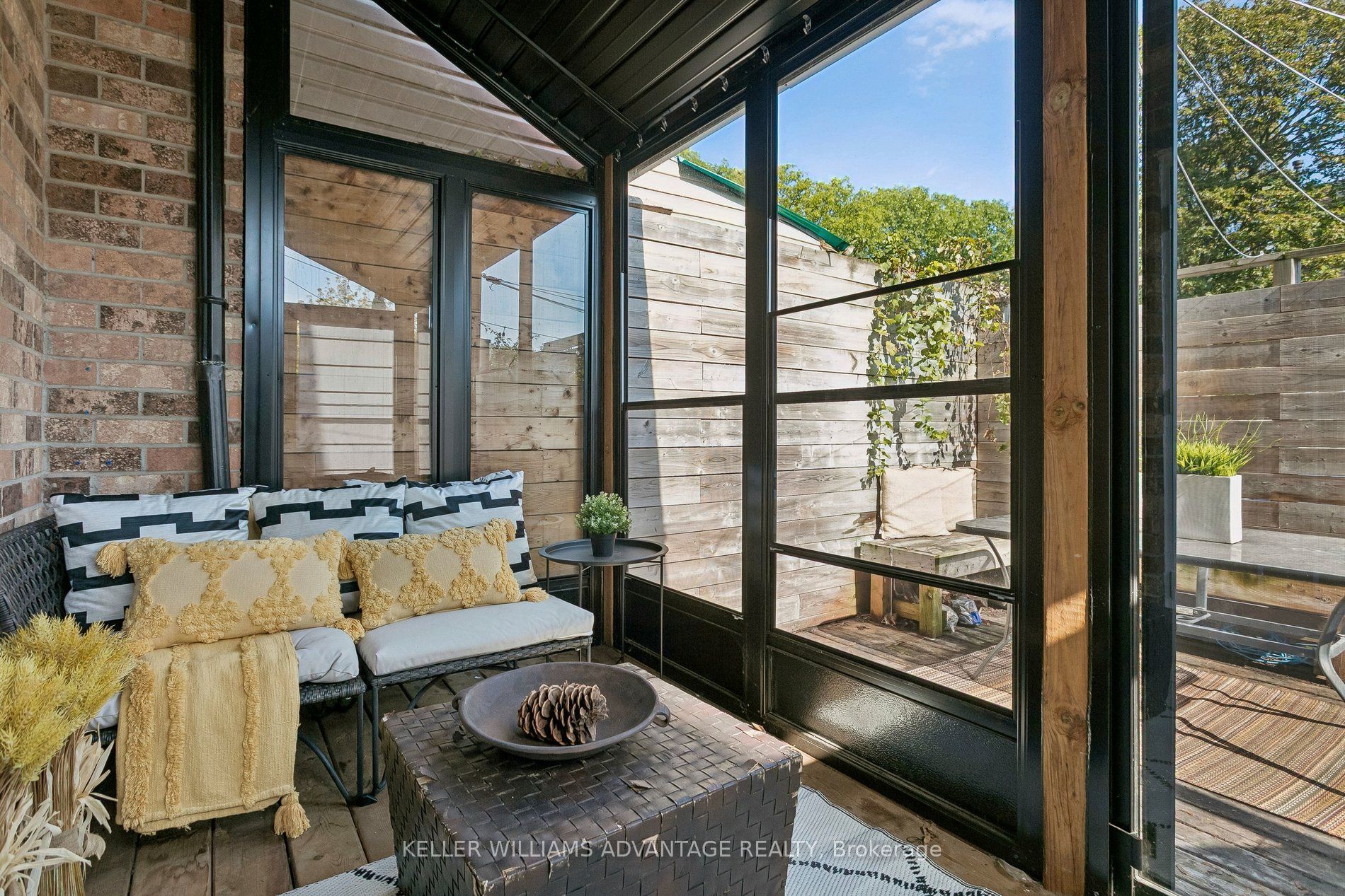 33 Sandstone Lane Property Photo 38