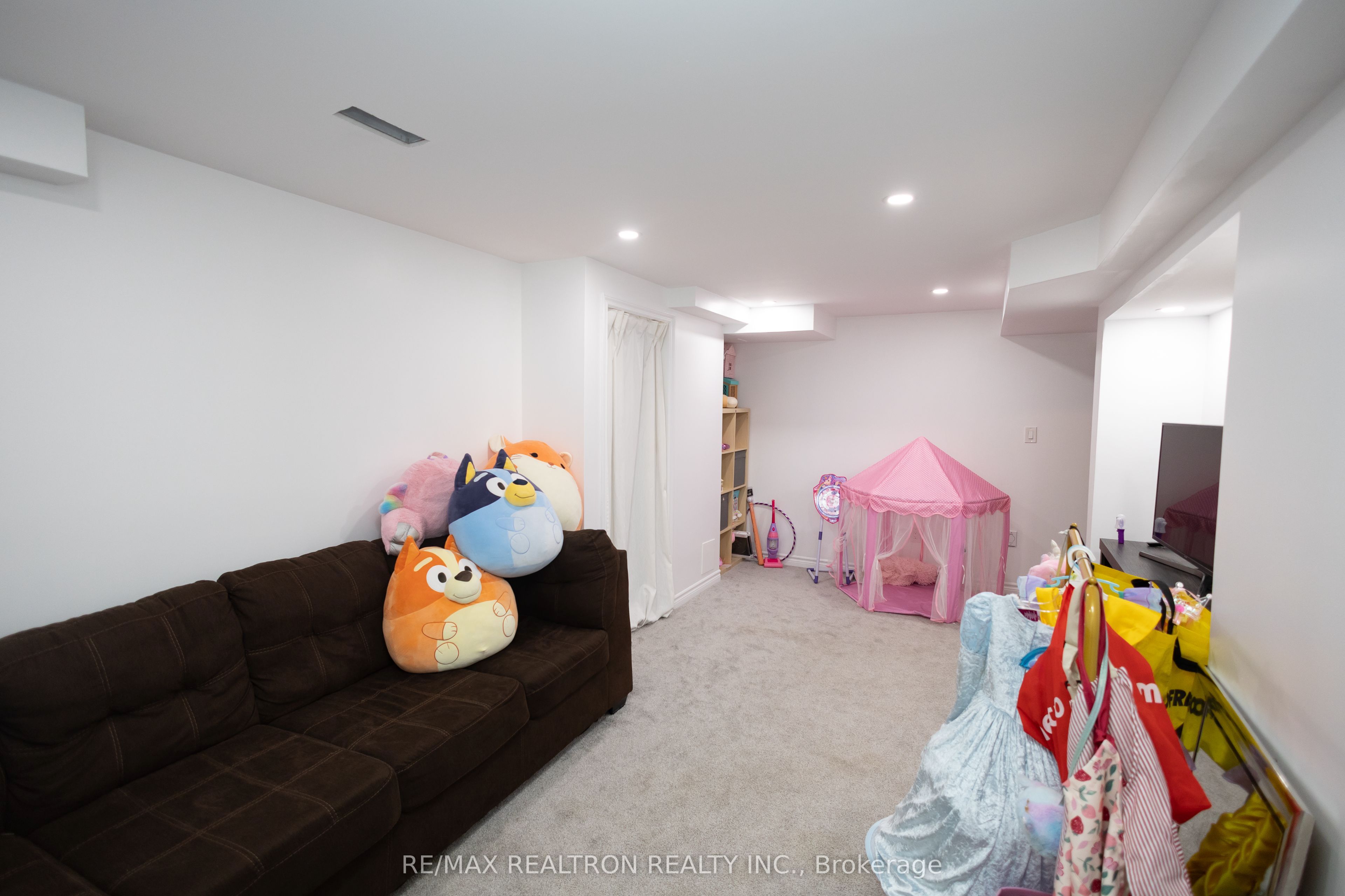 119 William Cowles Drive Property Photo 29