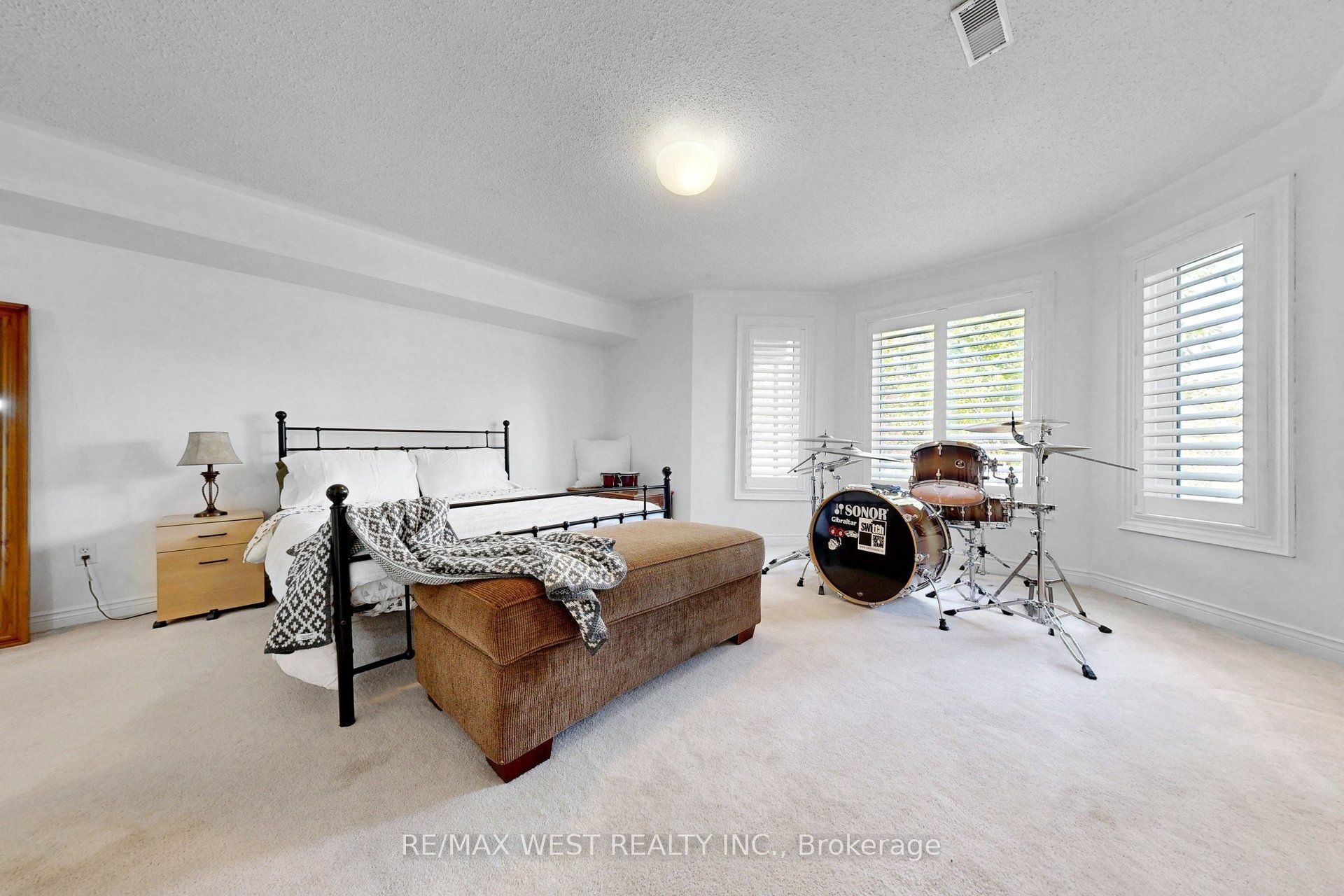 11 Brand Court Property Photo 36