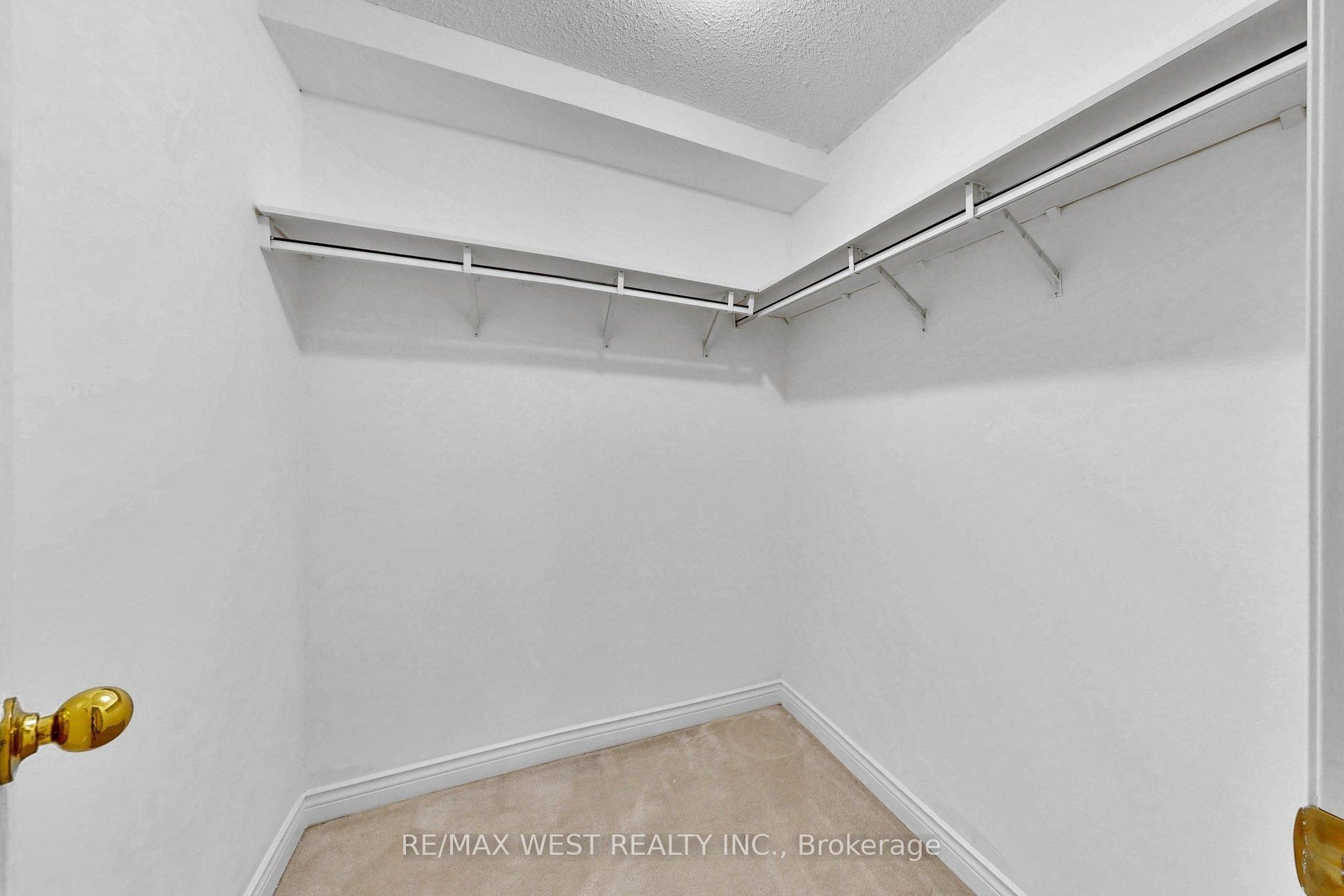 11 Brand Court Property Photo 38