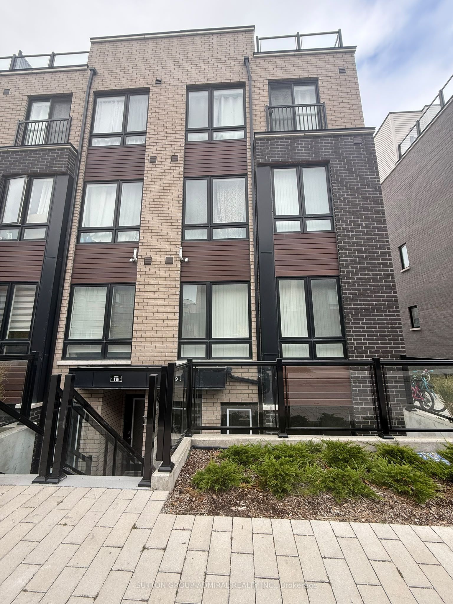 235 Mclevin Avenue 19 Property Photo 1
