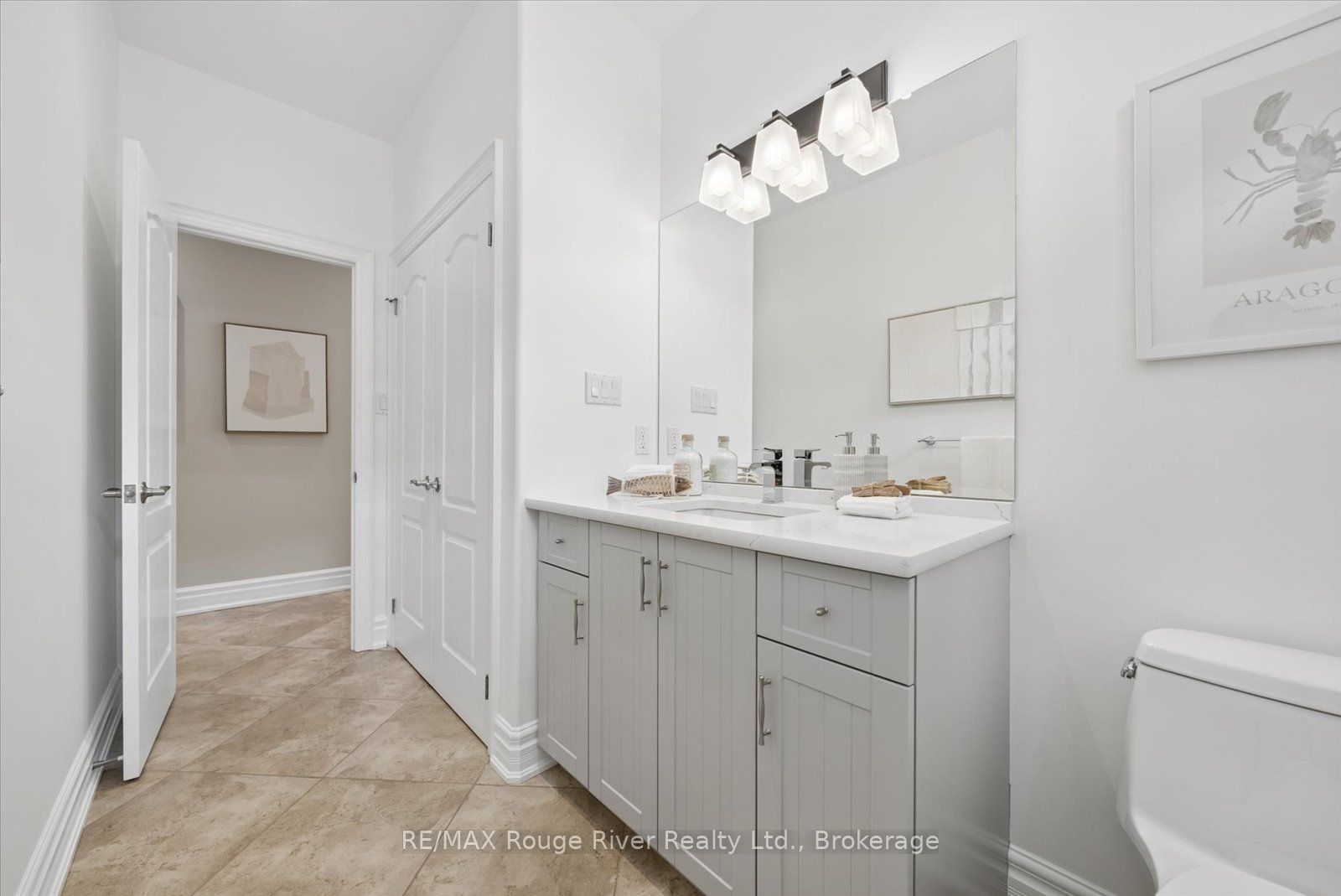 26 Hanover Court Property Photo 20