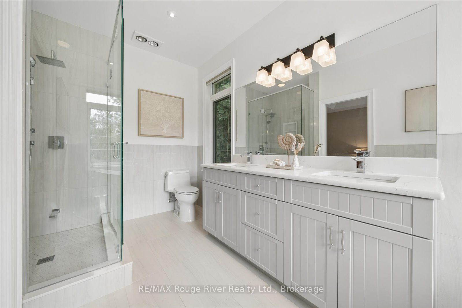 26 Hanover Court Property Photo 21