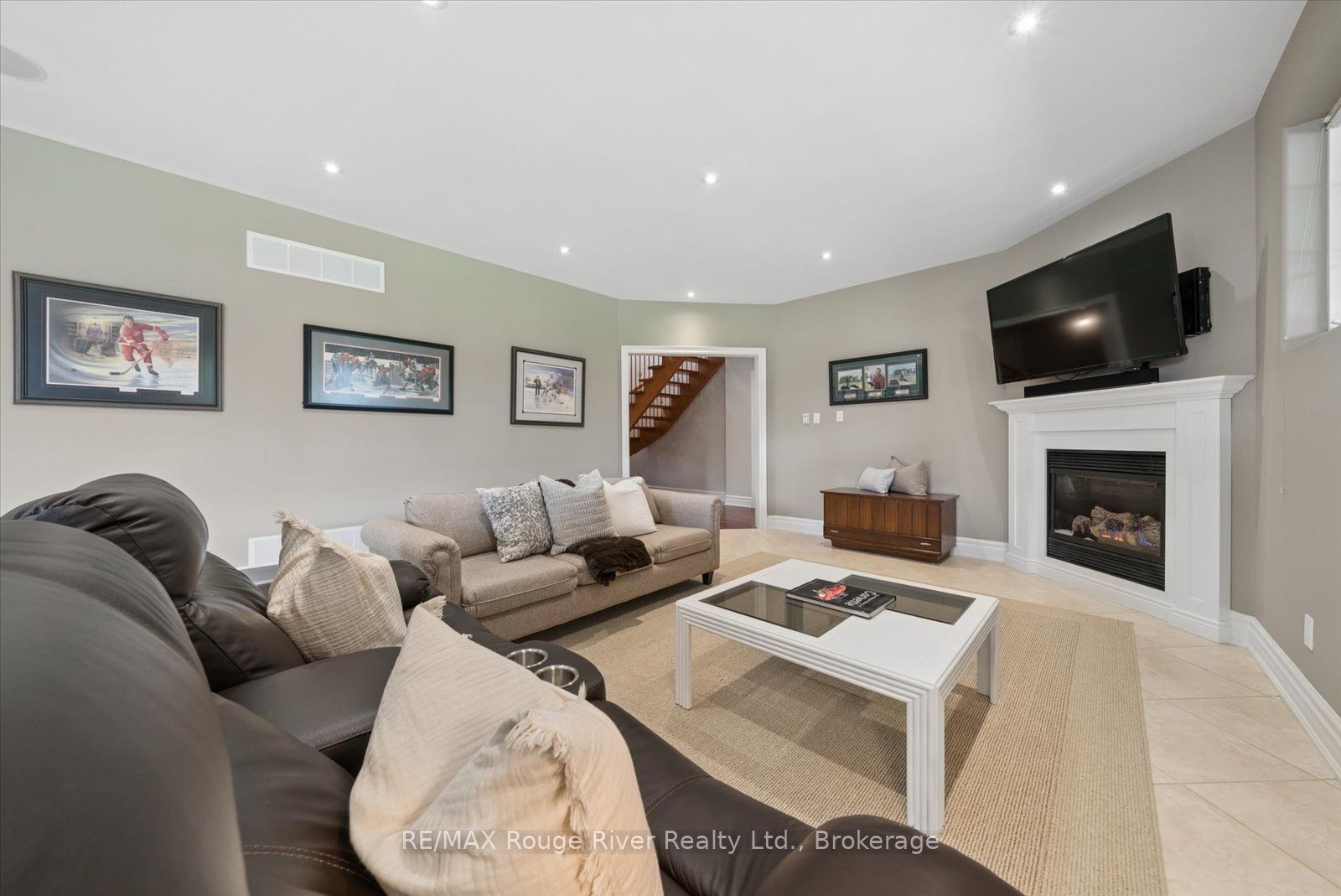 26 Hanover Court Property Photo 29