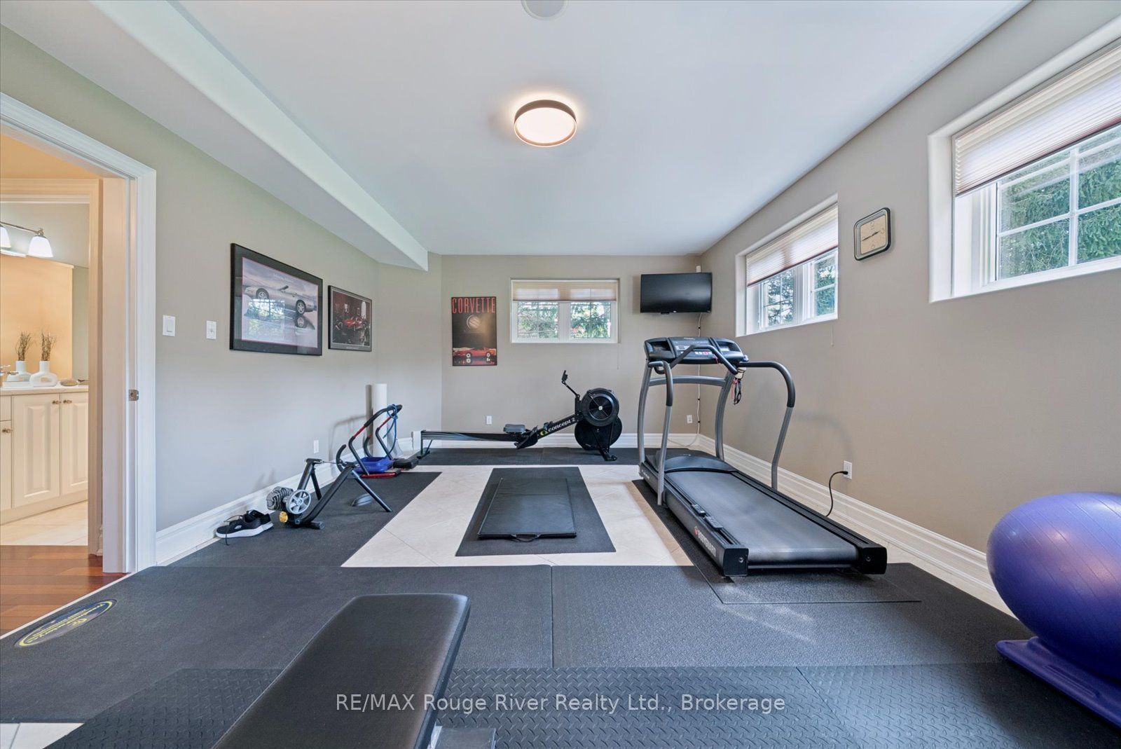 26 Hanover Court Property Photo 32