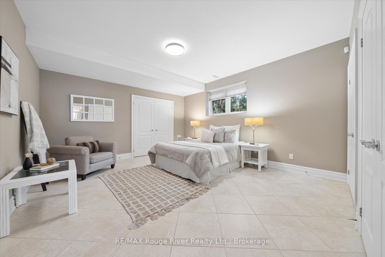 26 Hanover Court Property Photo 34
