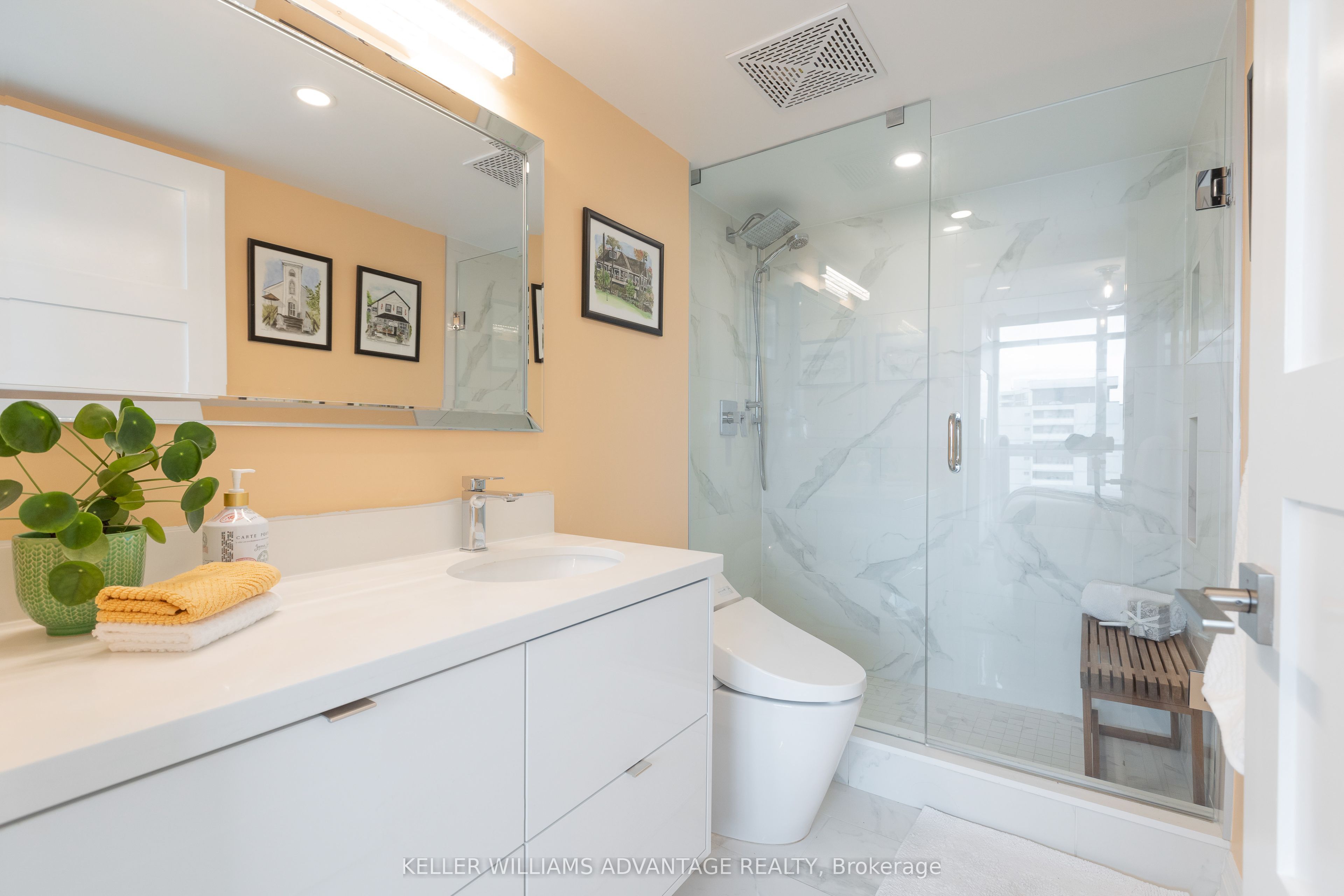 1048 Broadview Avenue 1802 Property Photo 28