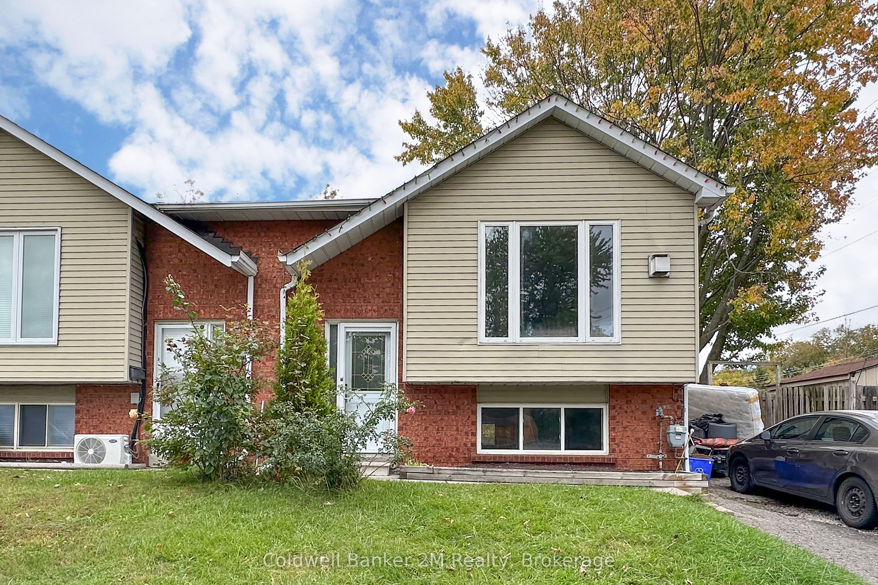 673 Attersley Drive Property Photo 1