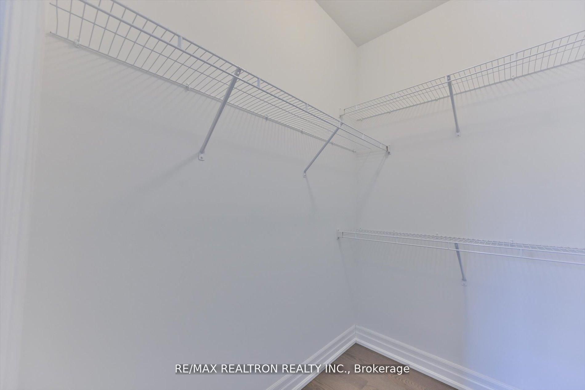 2858 Foxden Square Property Photo 42