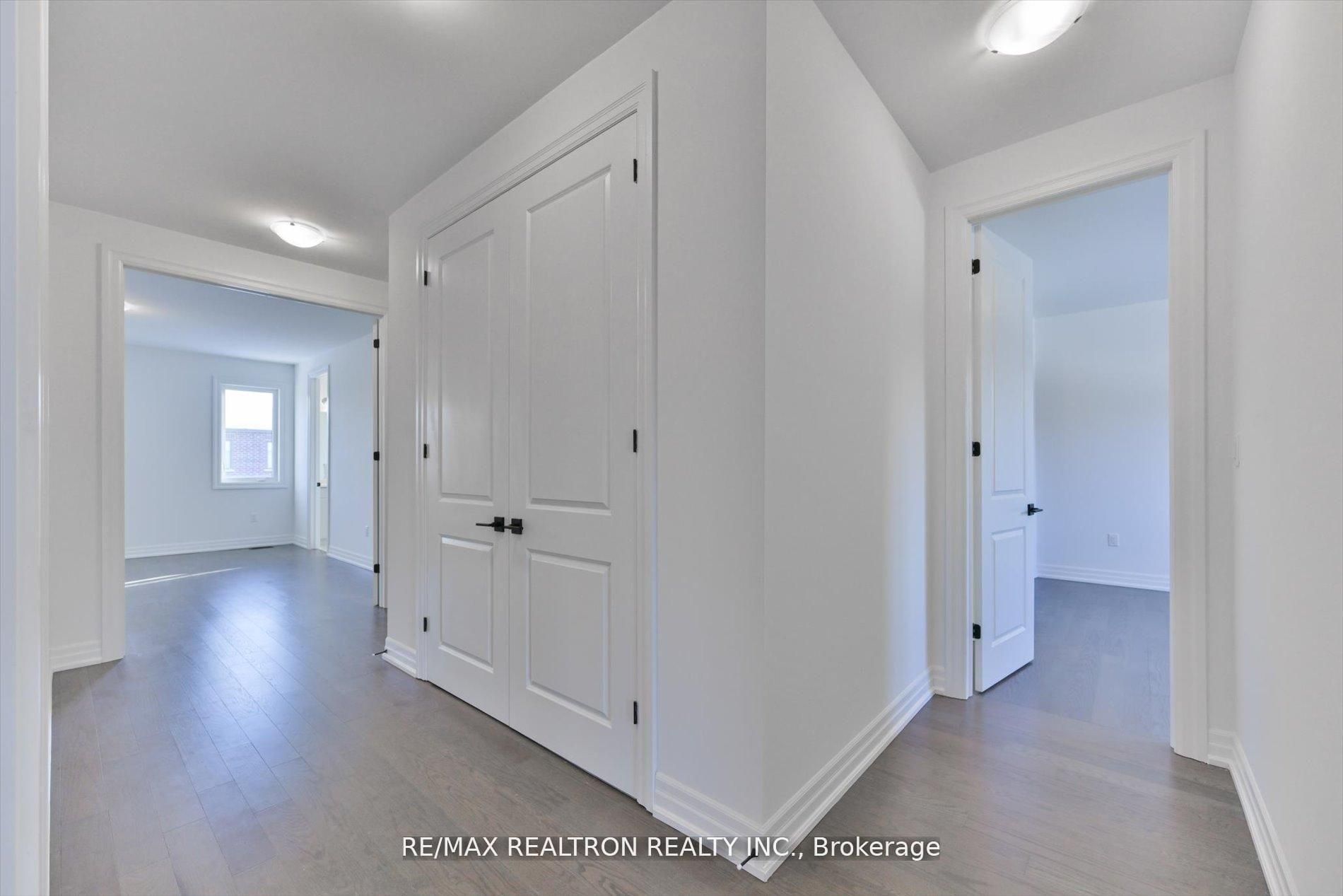 2858 Foxden Square Property Photo 45