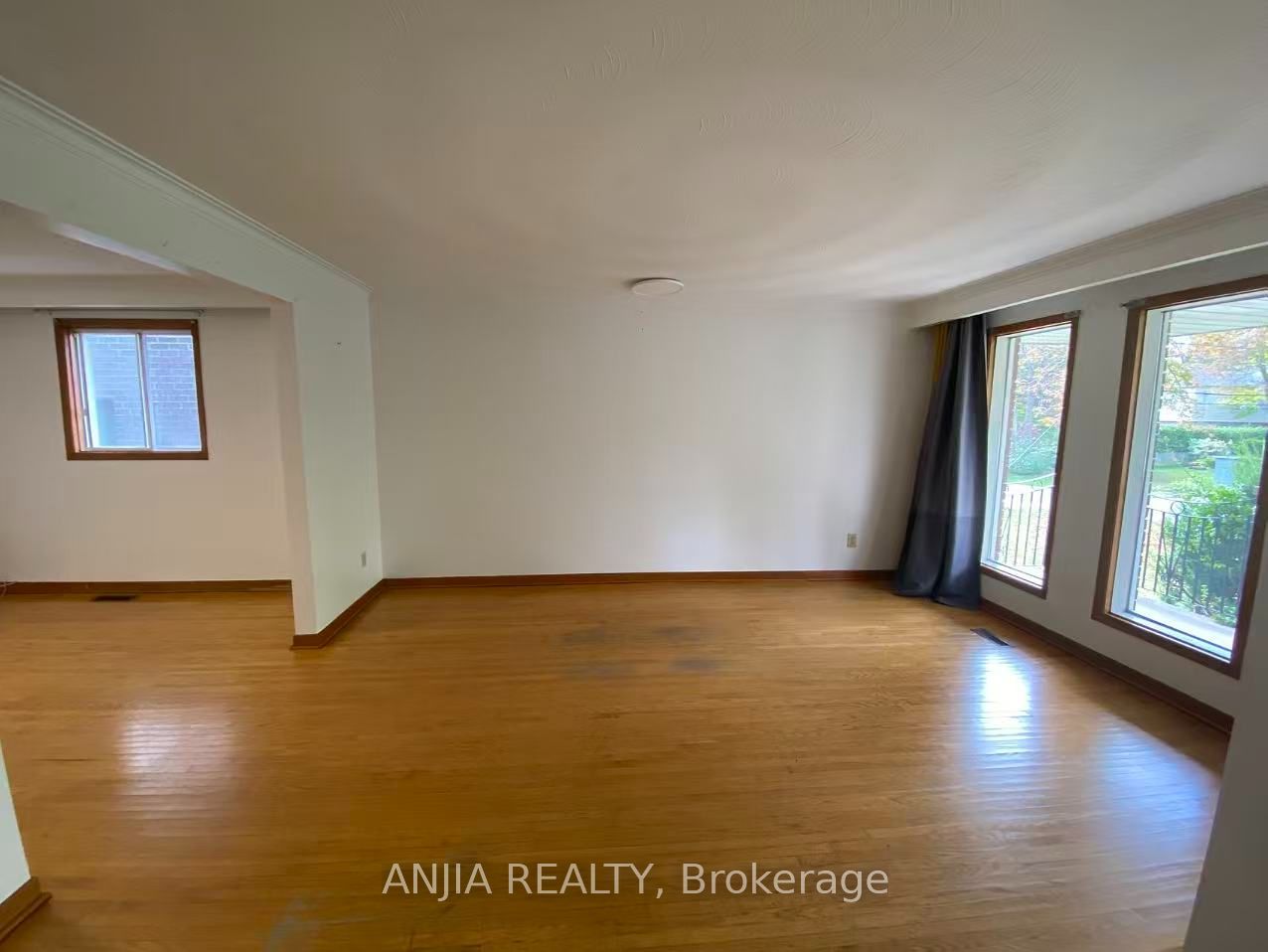 31 Donalda Crescent Property Photo 1