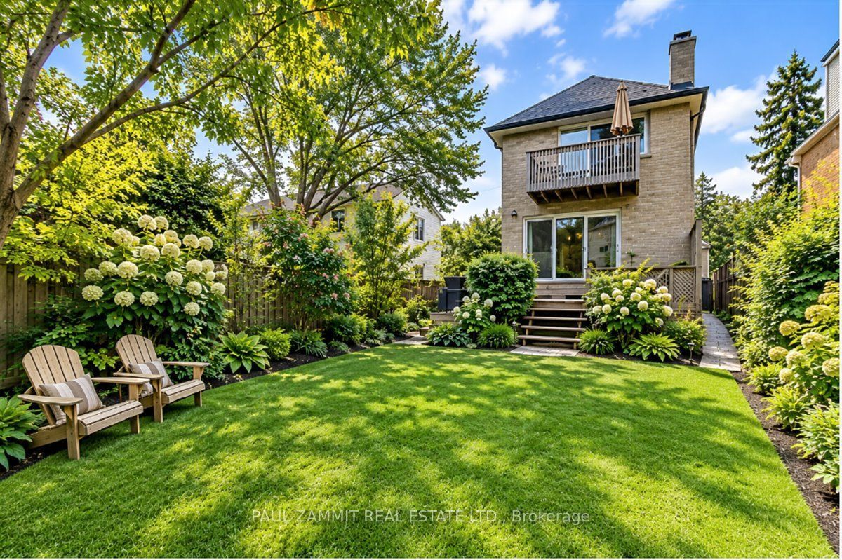 2239 Gerrard Street E Property Photo 16