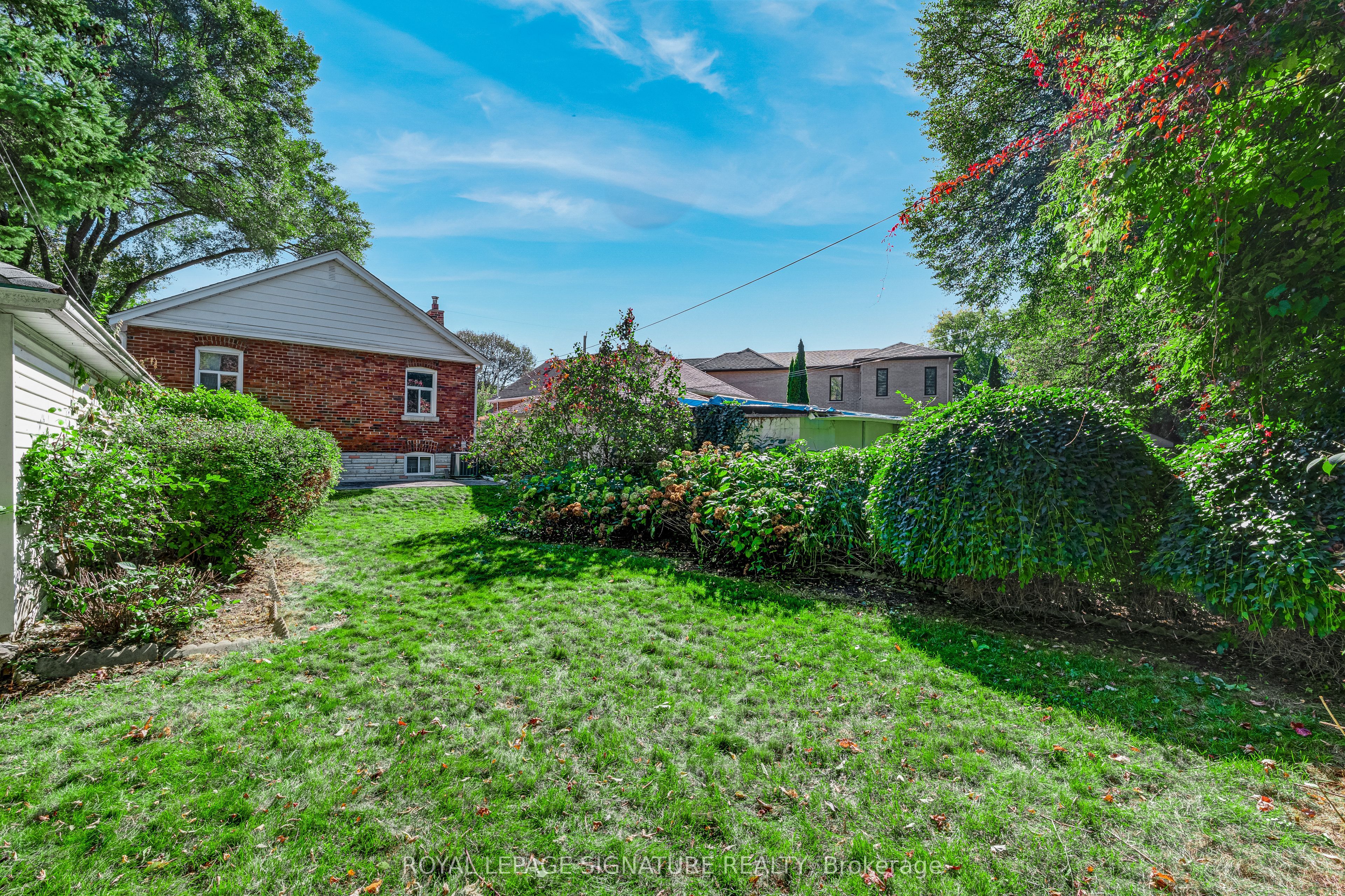 106 Meighen Avenue Property Photo 3
