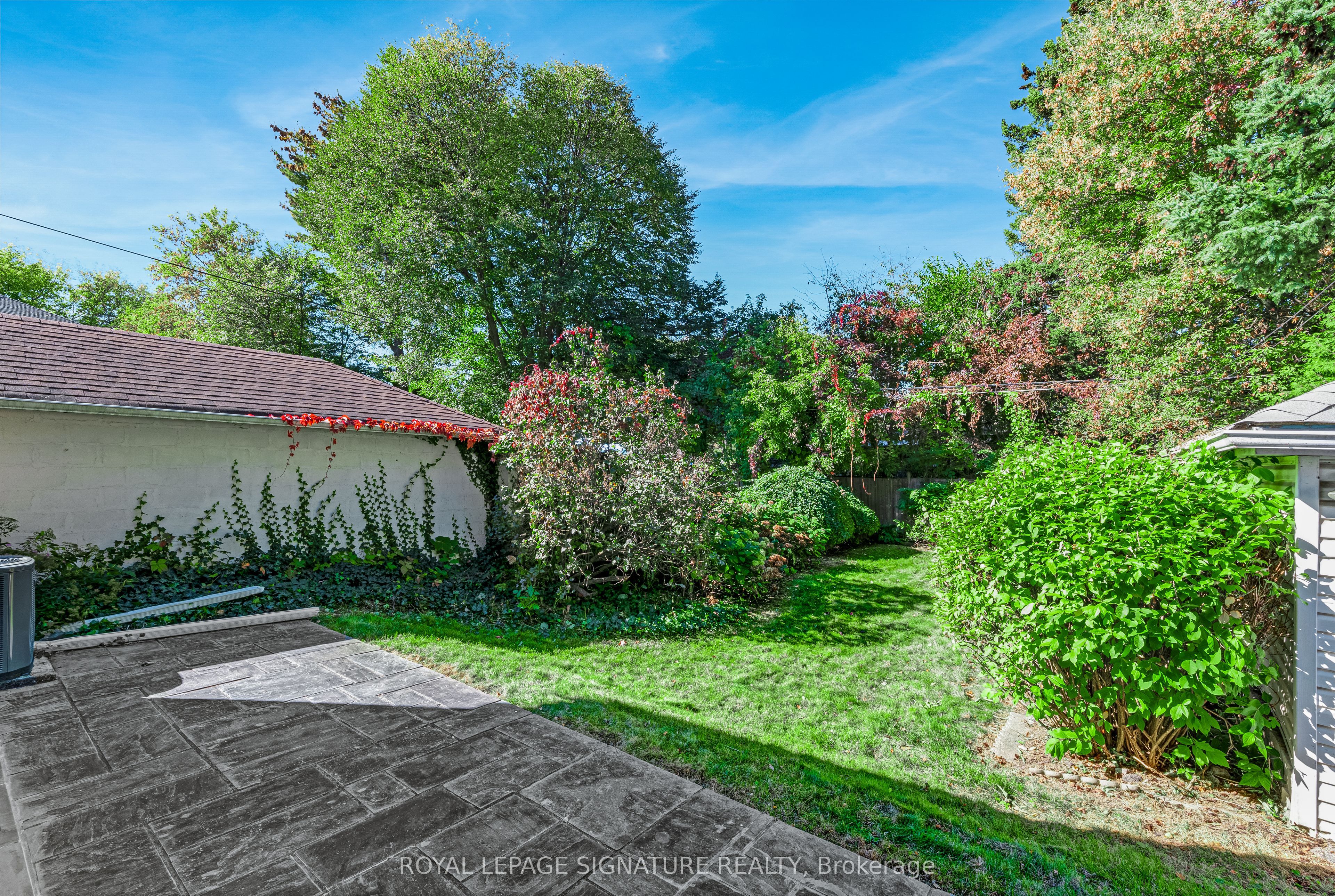 106 Meighen Avenue Property Photo 4