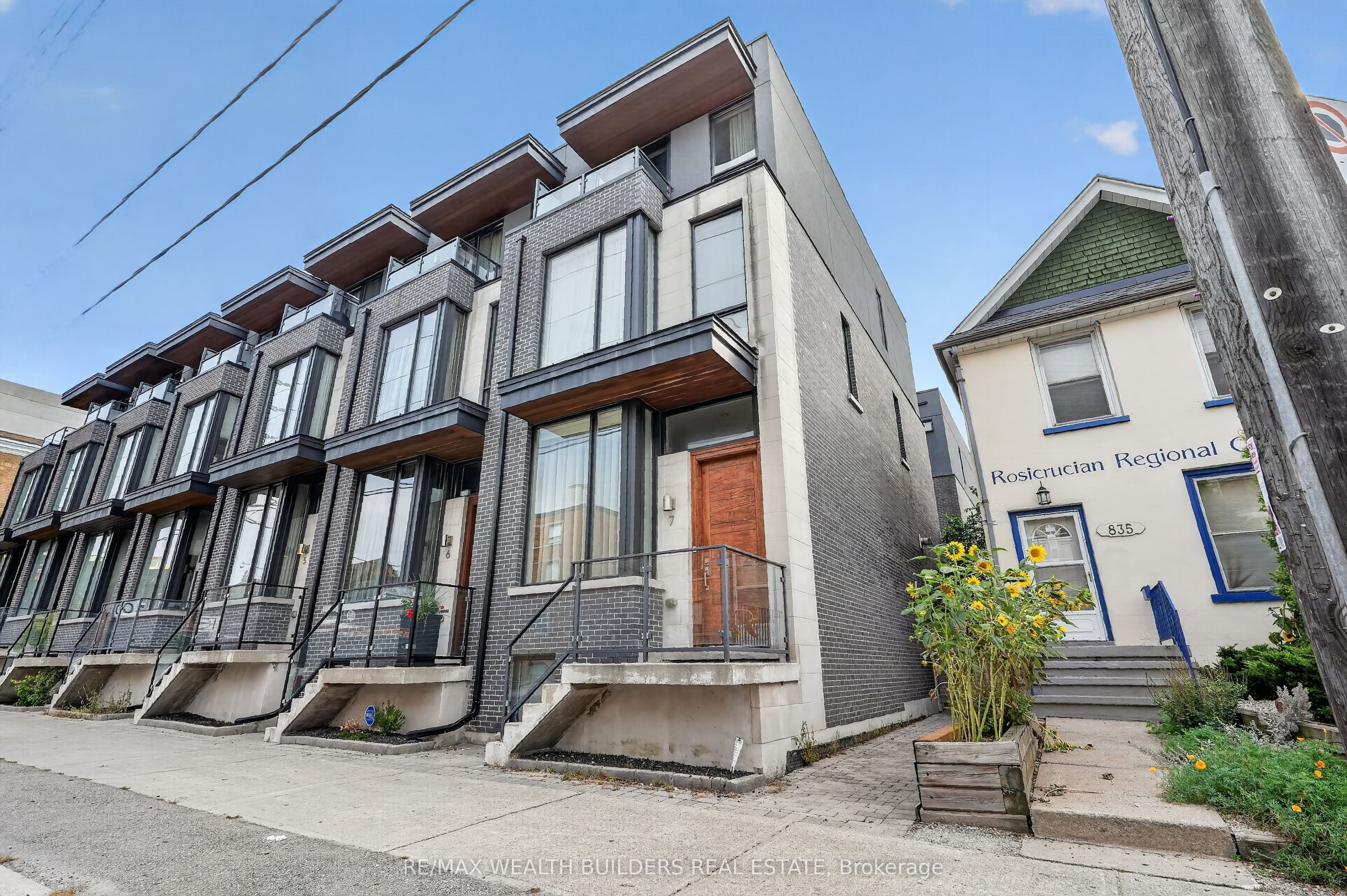 837 Broadview Avenue Th-07 Property Photo 2