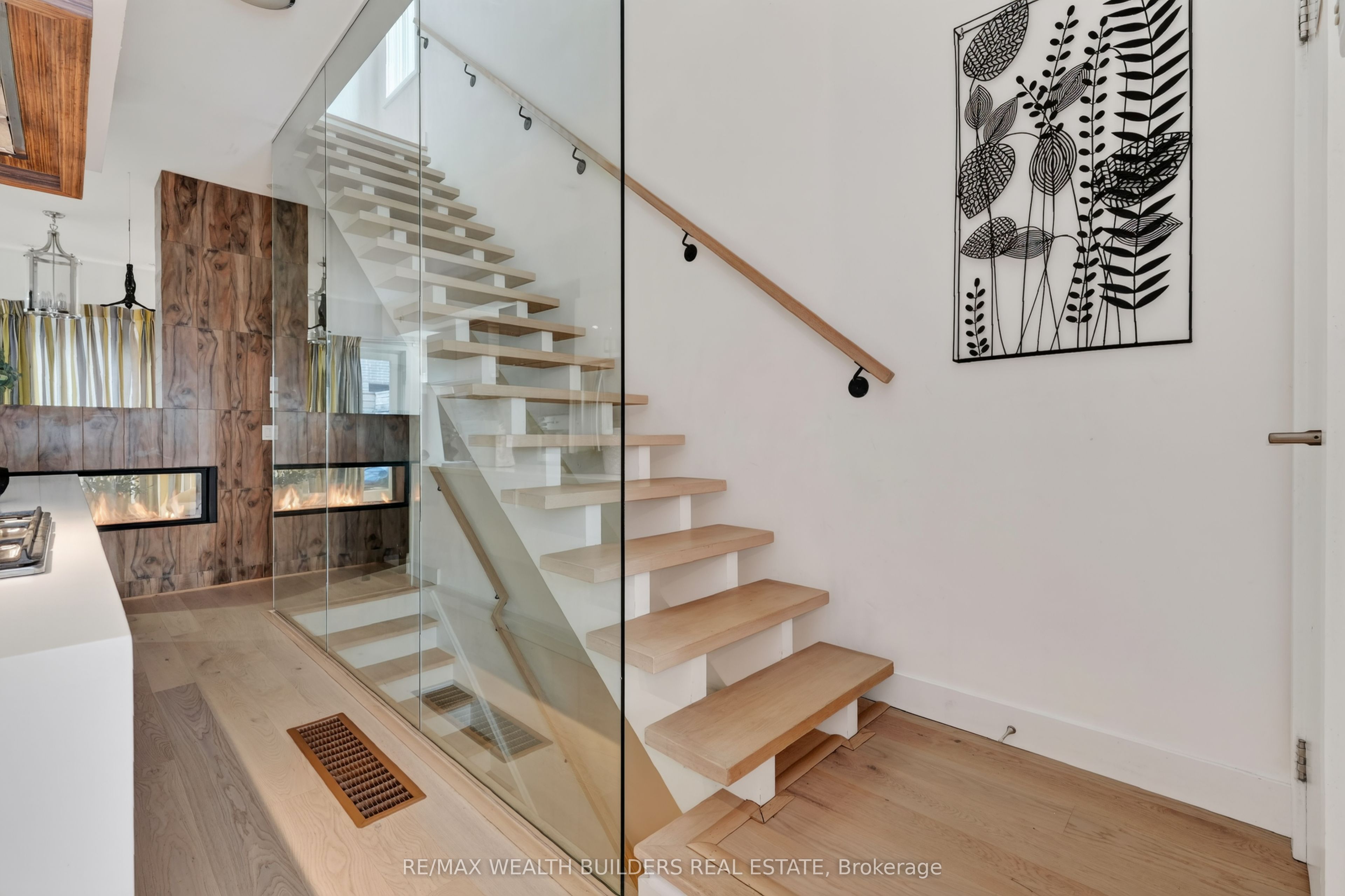 837 Broadview Avenue Th-07 Property Photo 14
