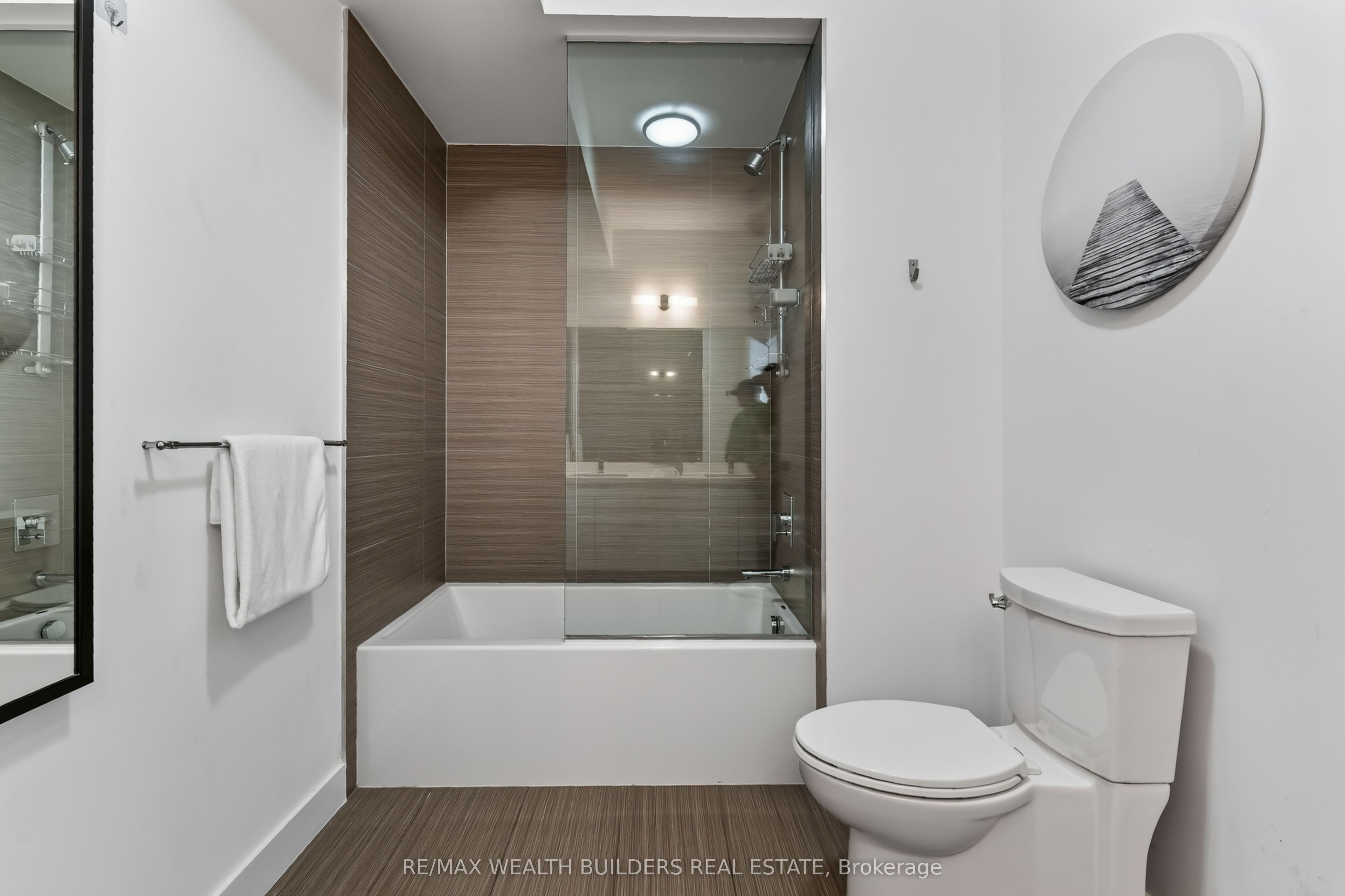 837 Broadview Avenue Th-07 Property Photo 23