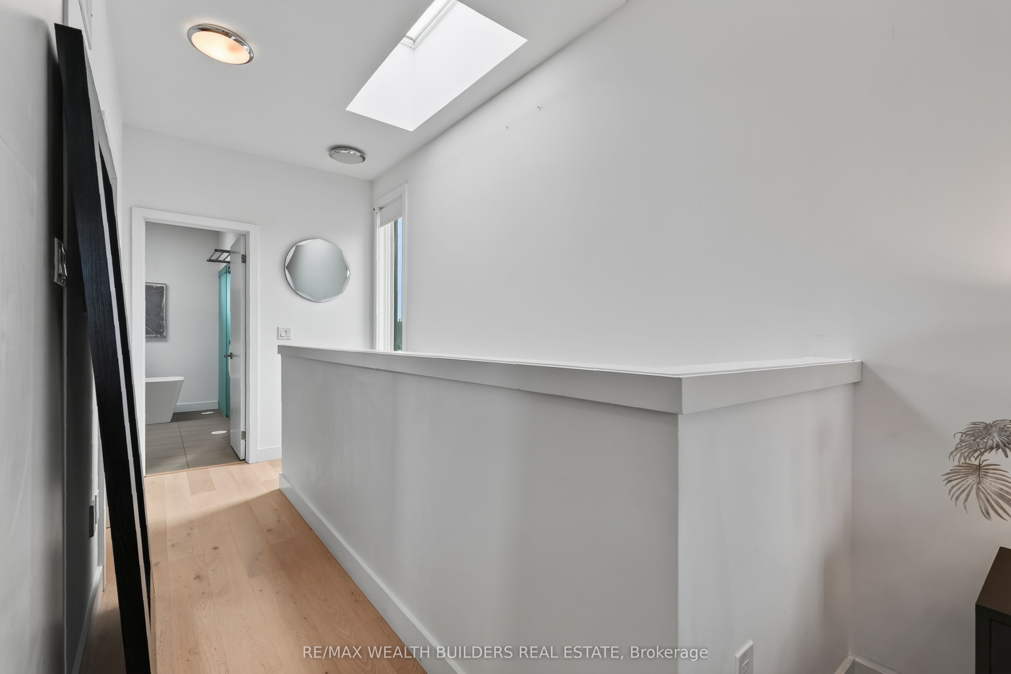 837 Broadview Avenue Th-07 Property Photo 30