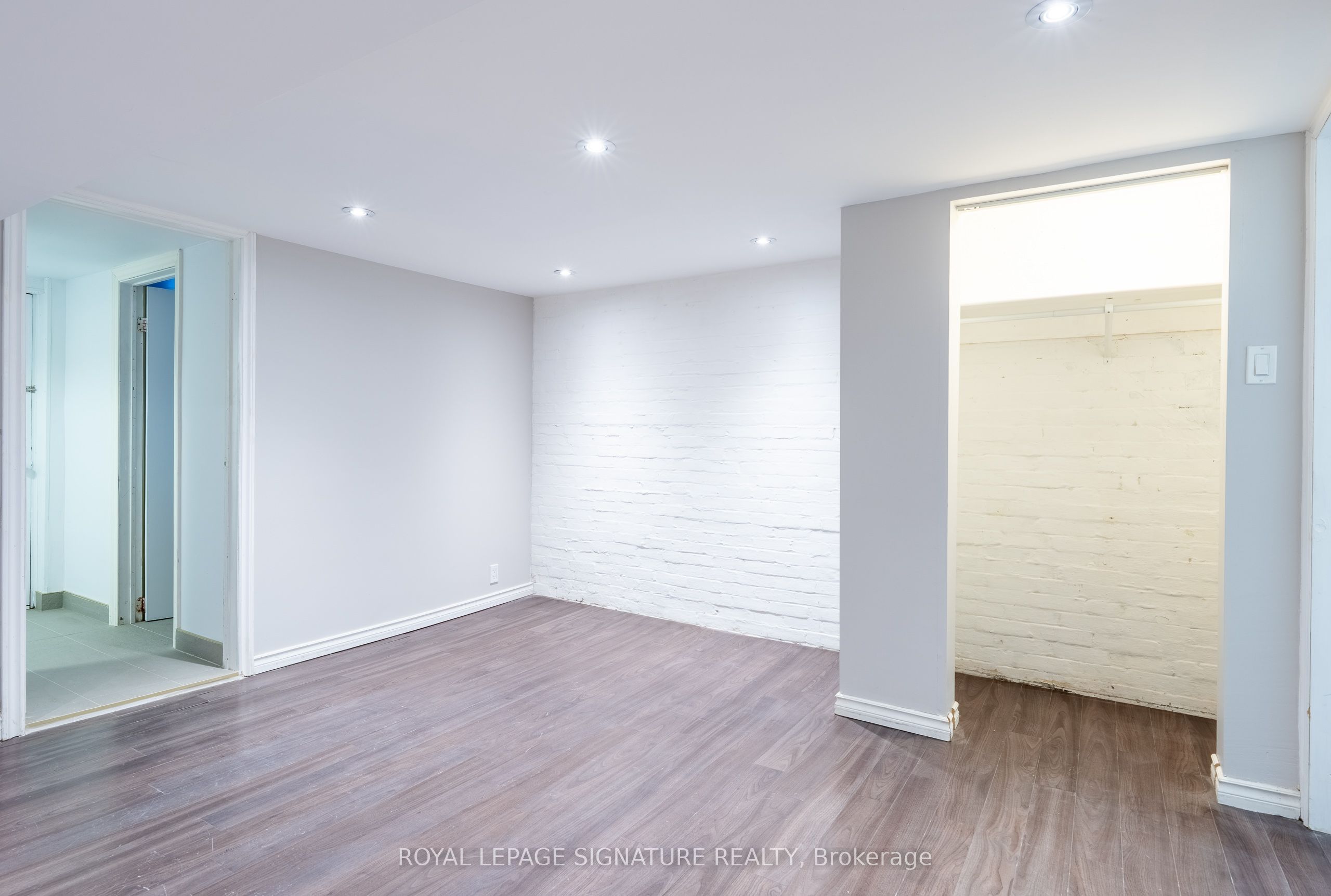 695 Woodbine Avenue Lower Property Photo 15