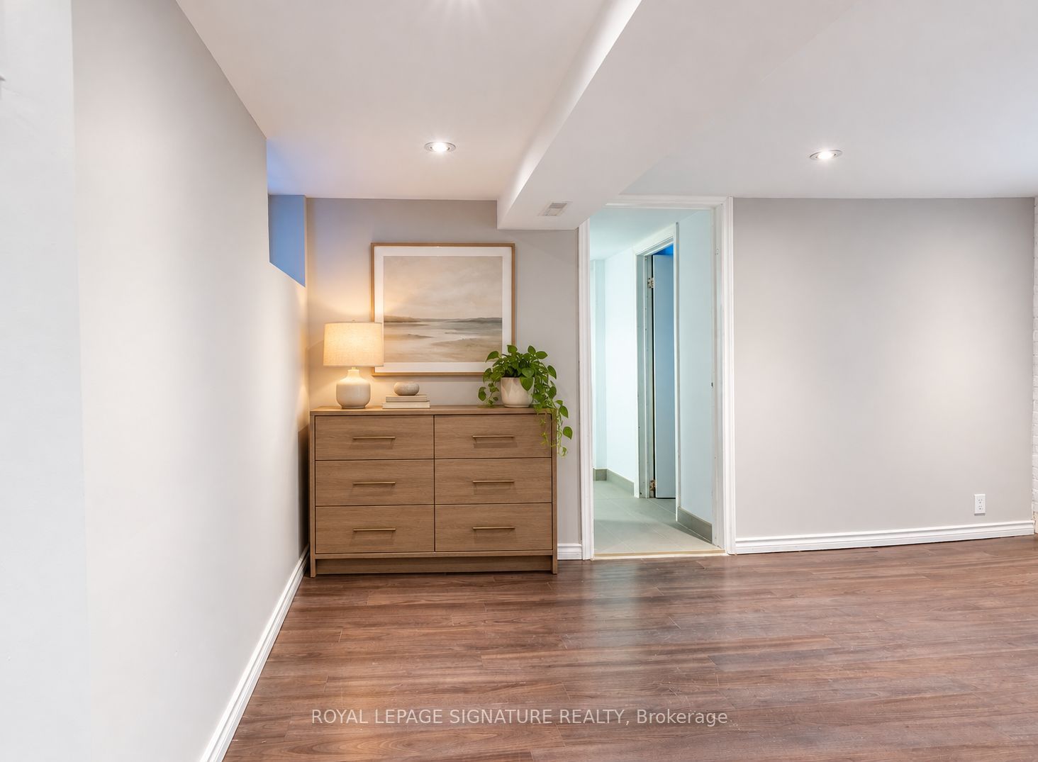 695 Woodbine Avenue Lower Property Photo 18