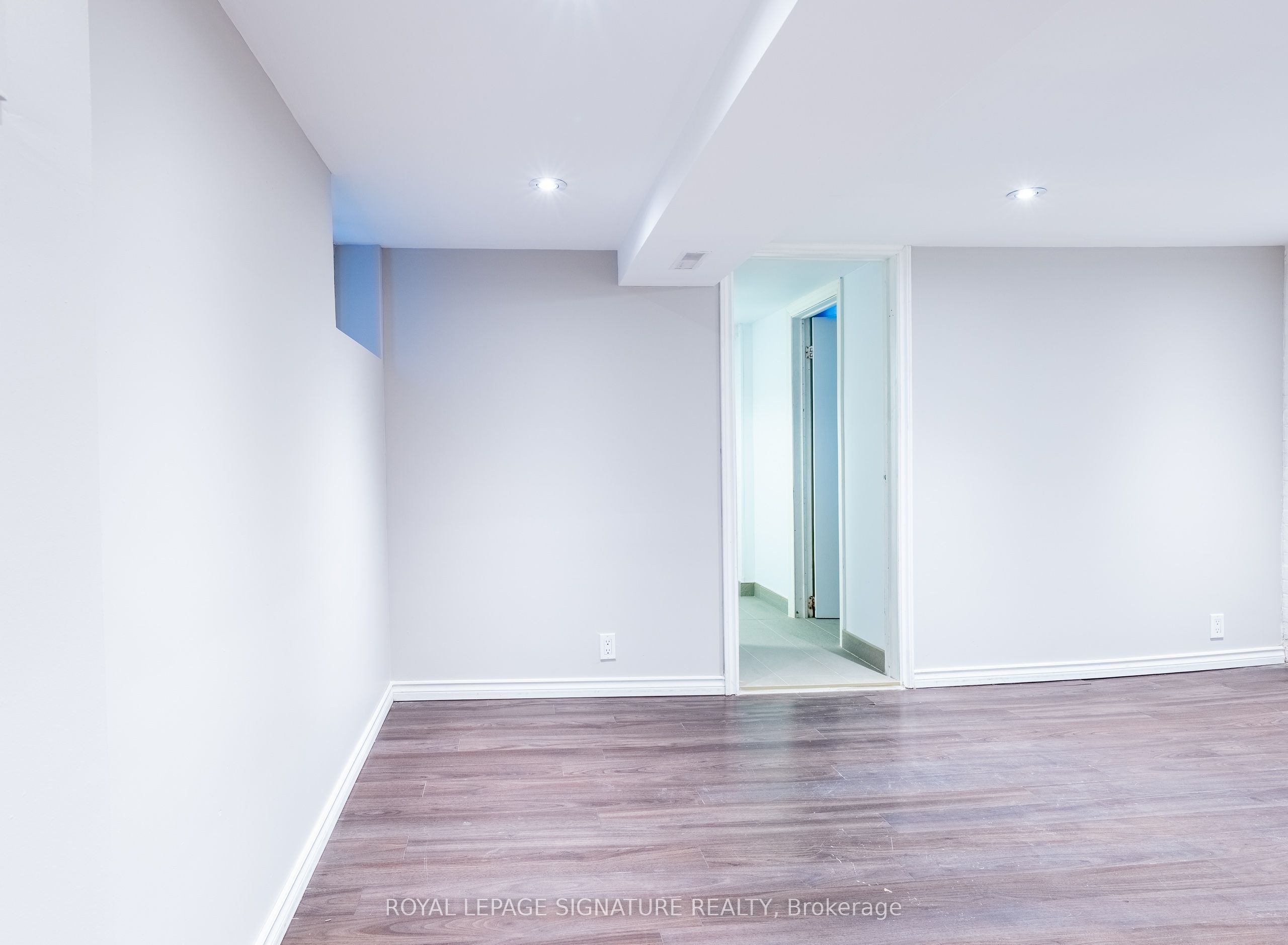 695 Woodbine Avenue Lower Property Photo 19