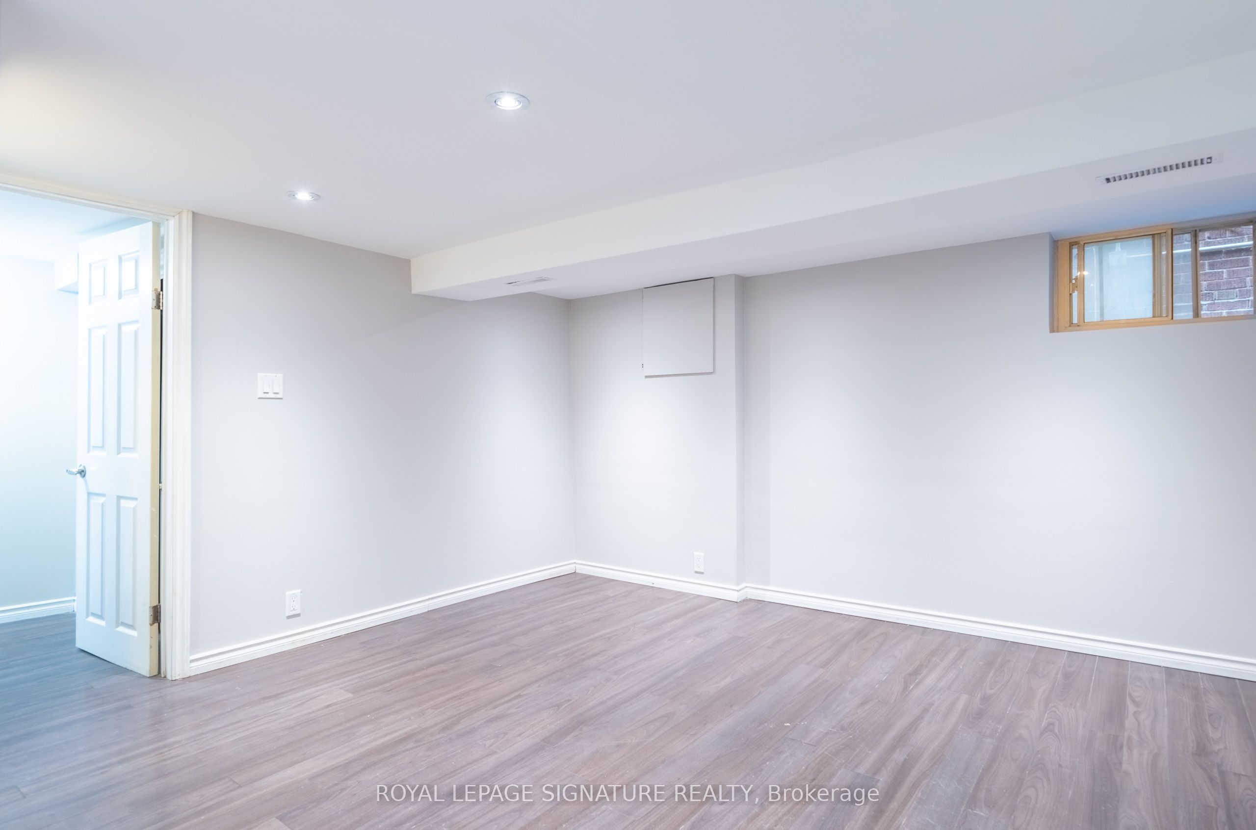 695 Woodbine Avenue Lower Property Photo 21