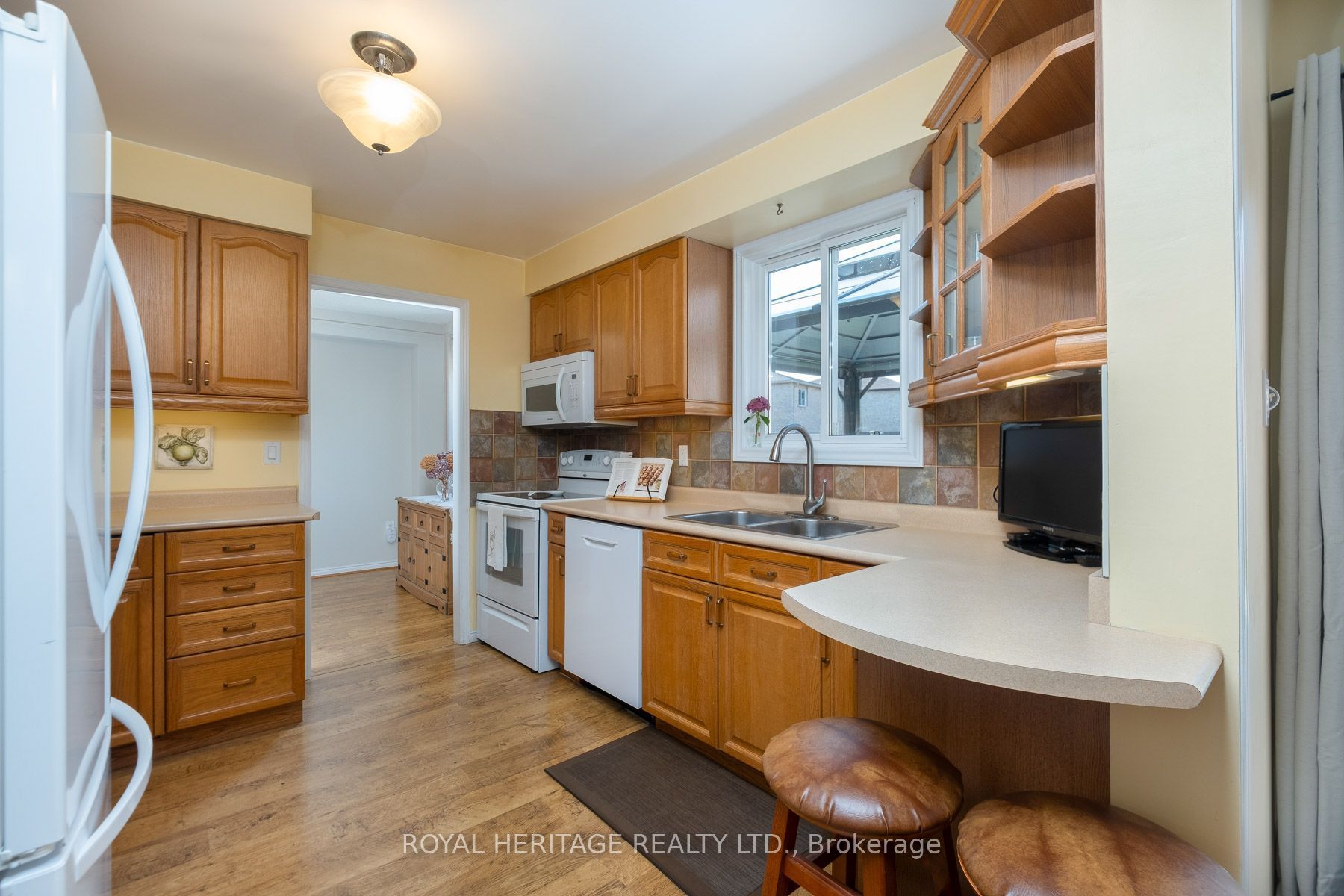 8 Dakin Drive Property Photo 14