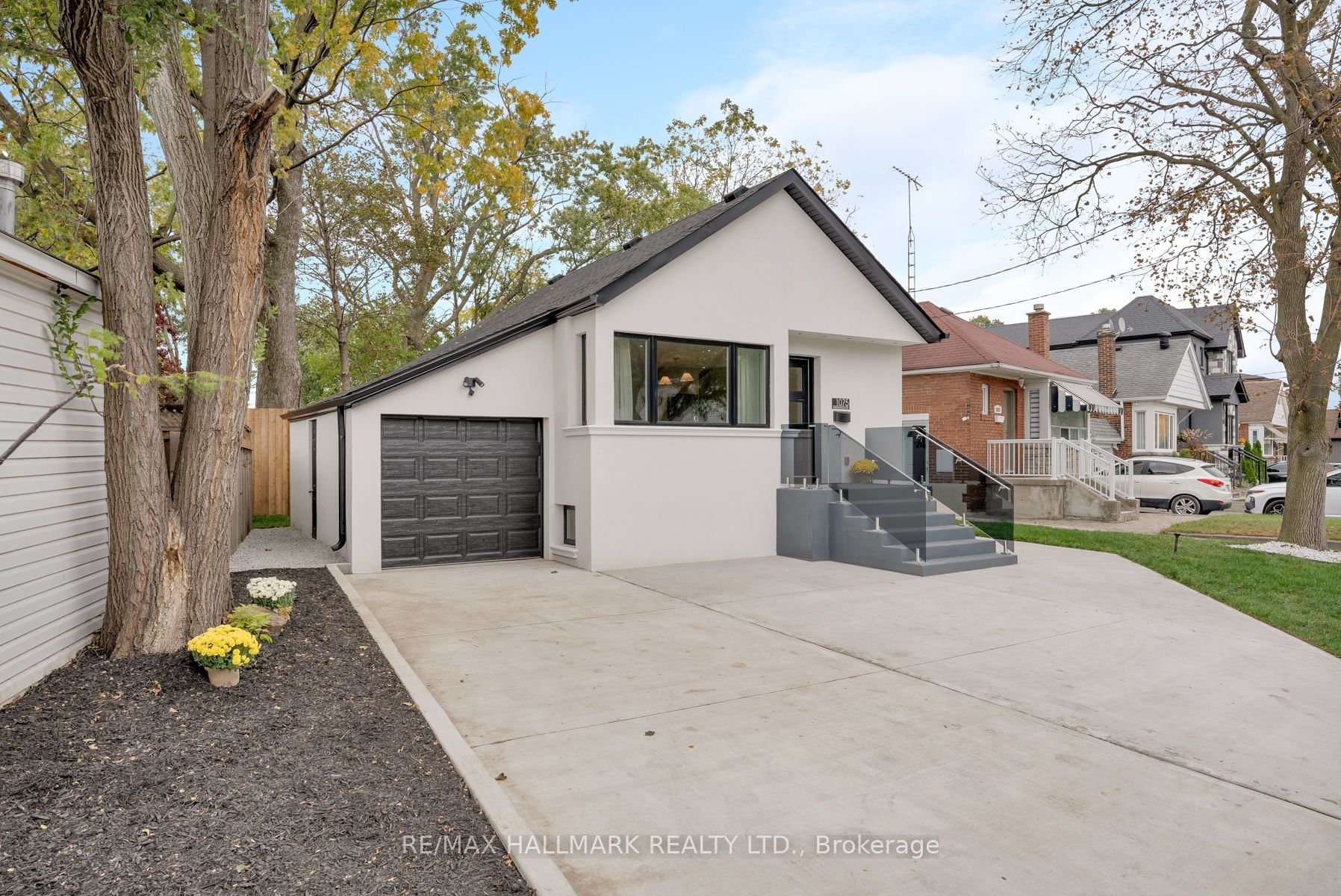 1075 Greenwood Avenue Property Photo 3