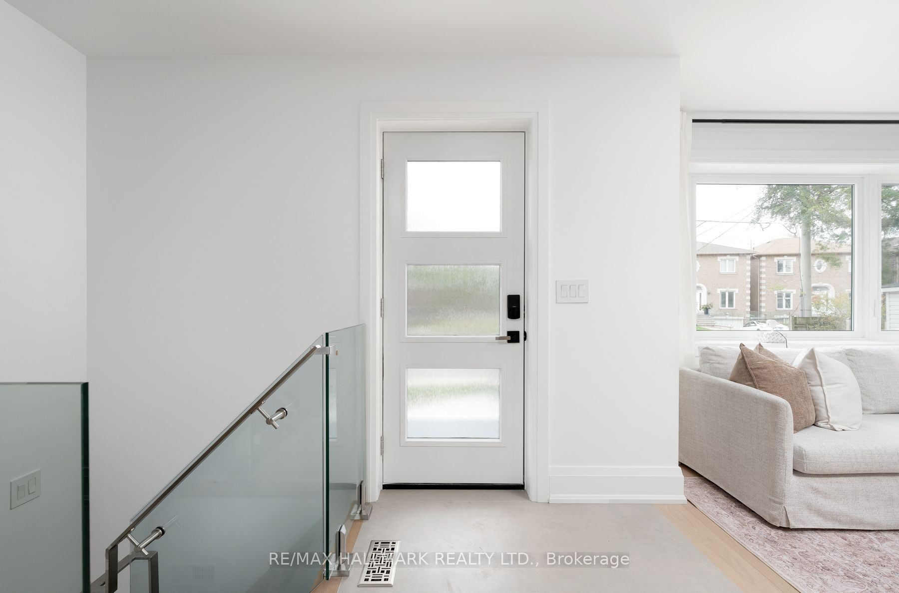 1075 Greenwood Avenue Property Photo 4