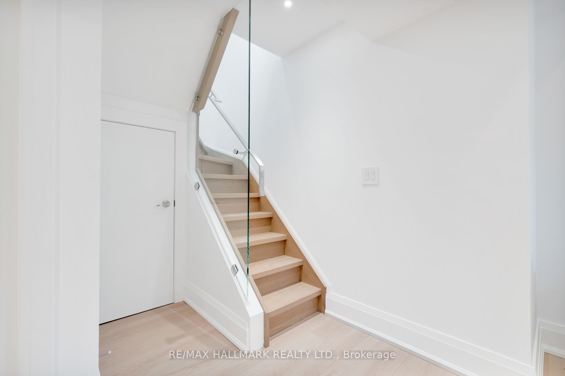 1075 Greenwood Avenue Property Photo 27