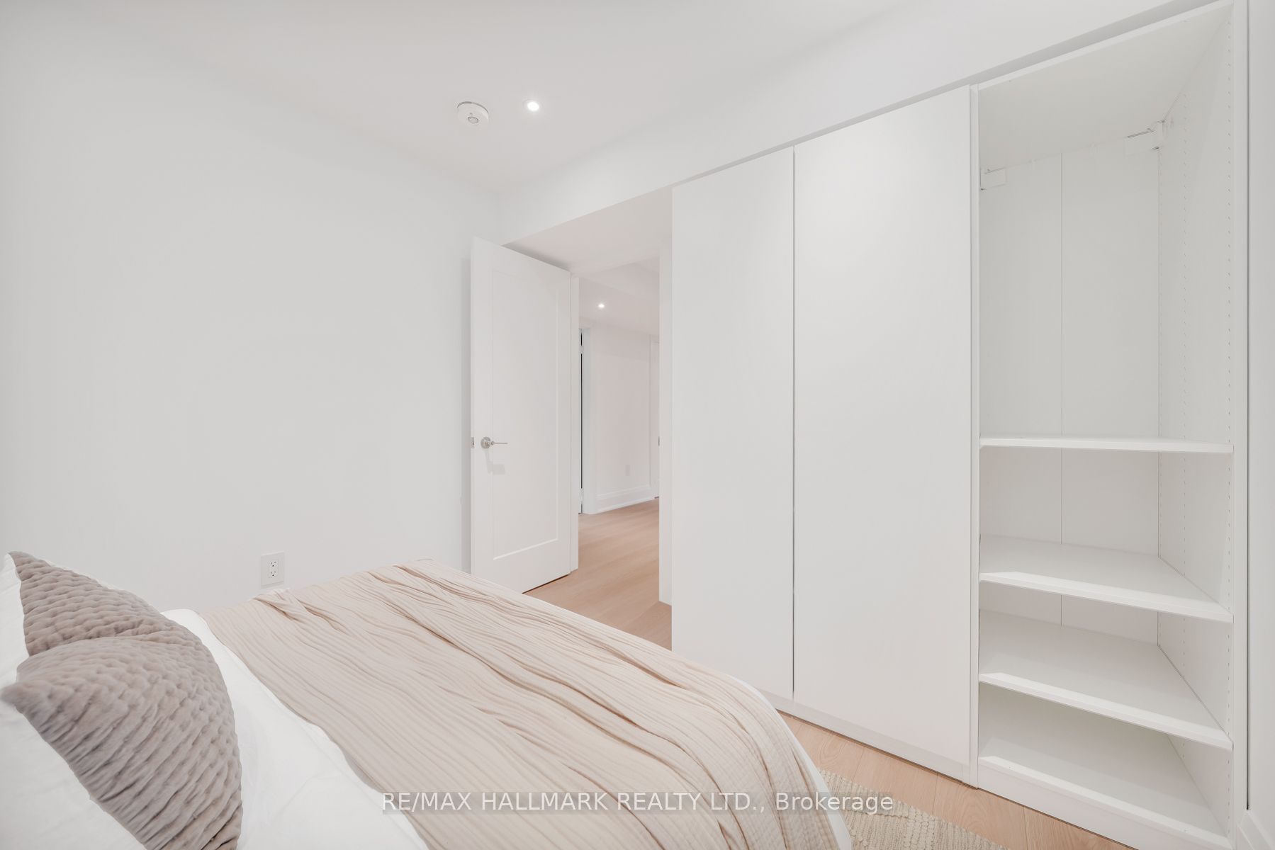 1075 Greenwood Avenue Property Photo 36