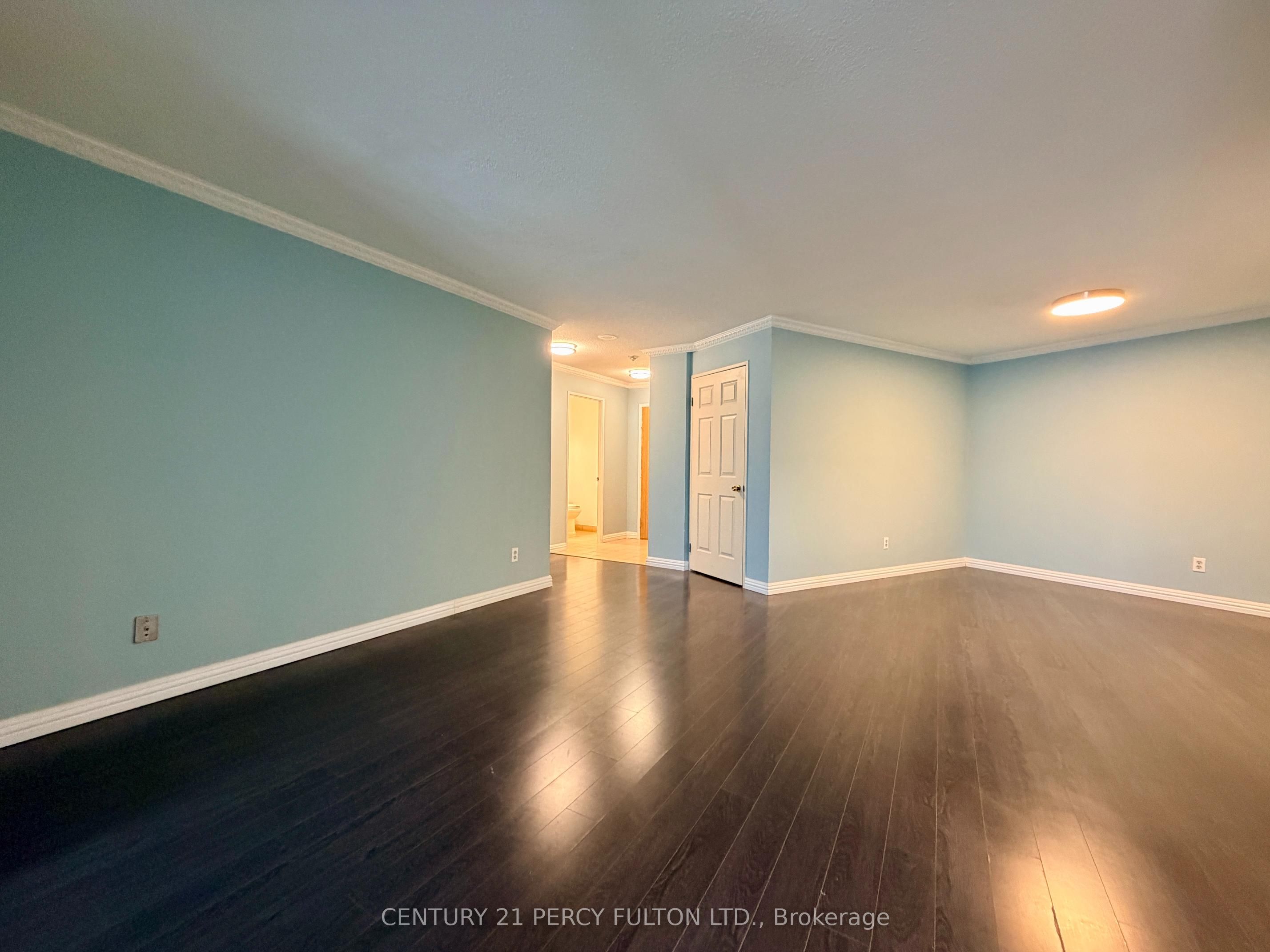 175 Bamburgh Circle Ph12 Property Photo 3