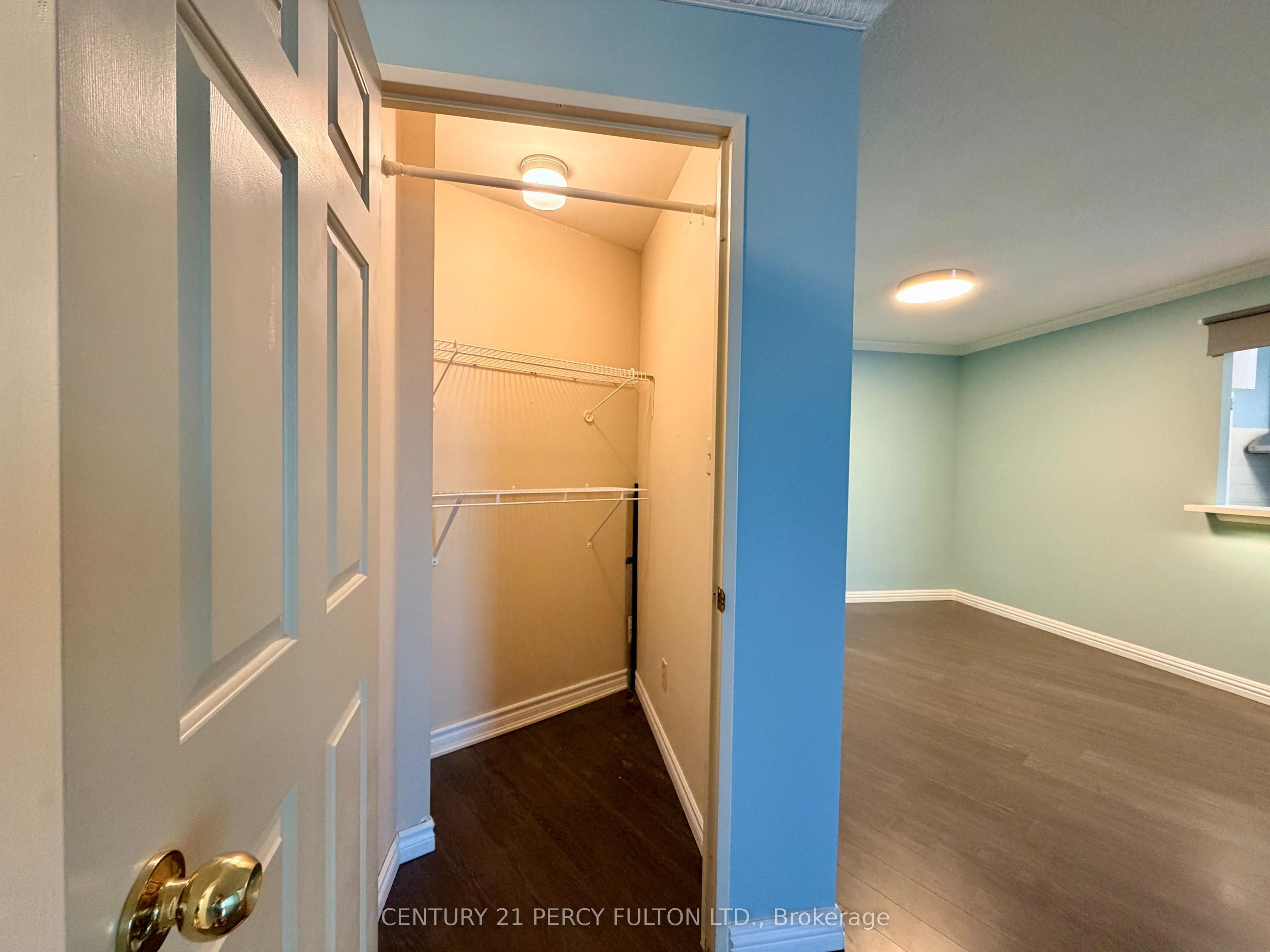 175 Bamburgh Circle Ph12 Property Photo 12