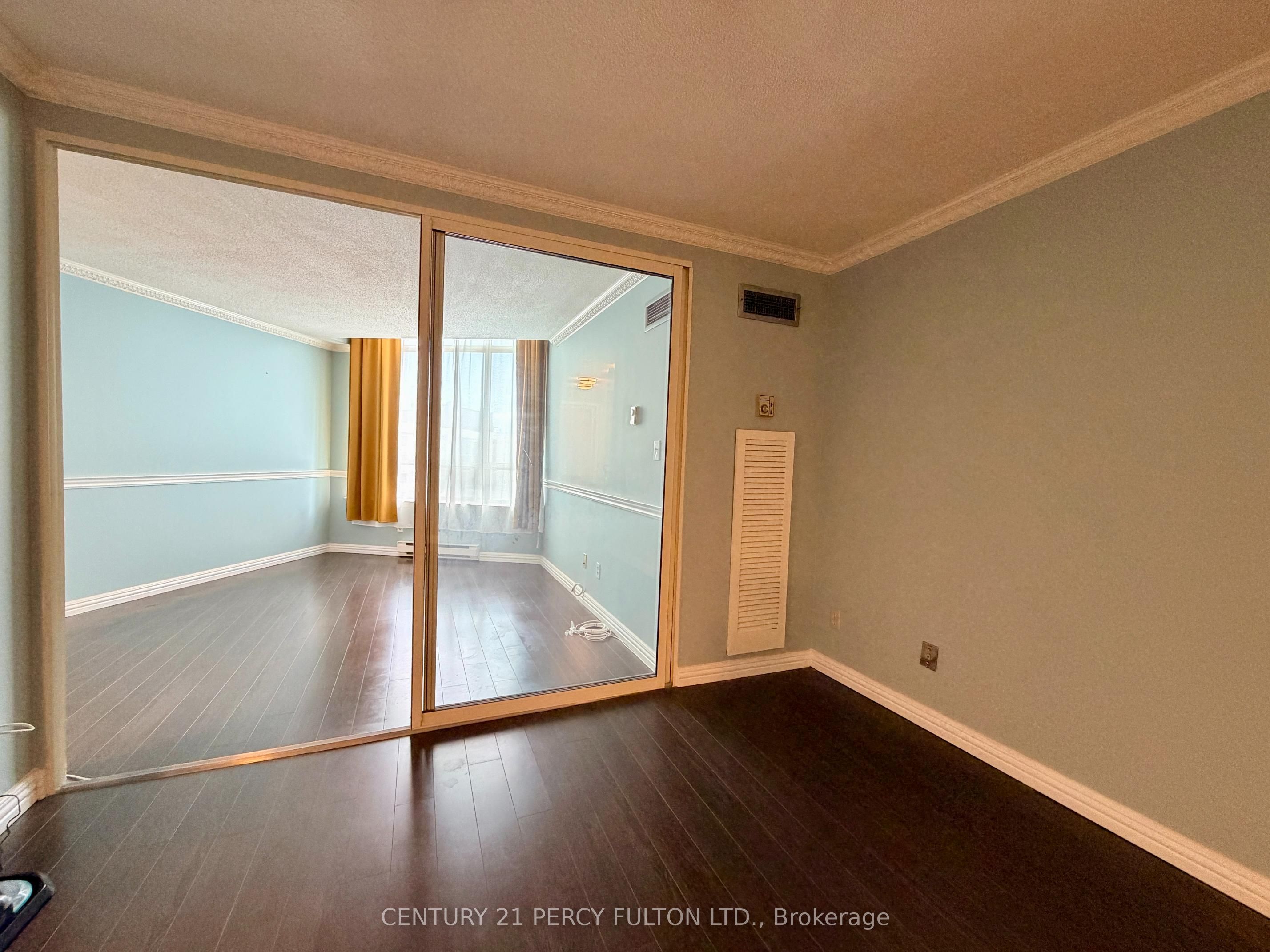 175 Bamburgh Circle Ph12 Property Photo 13