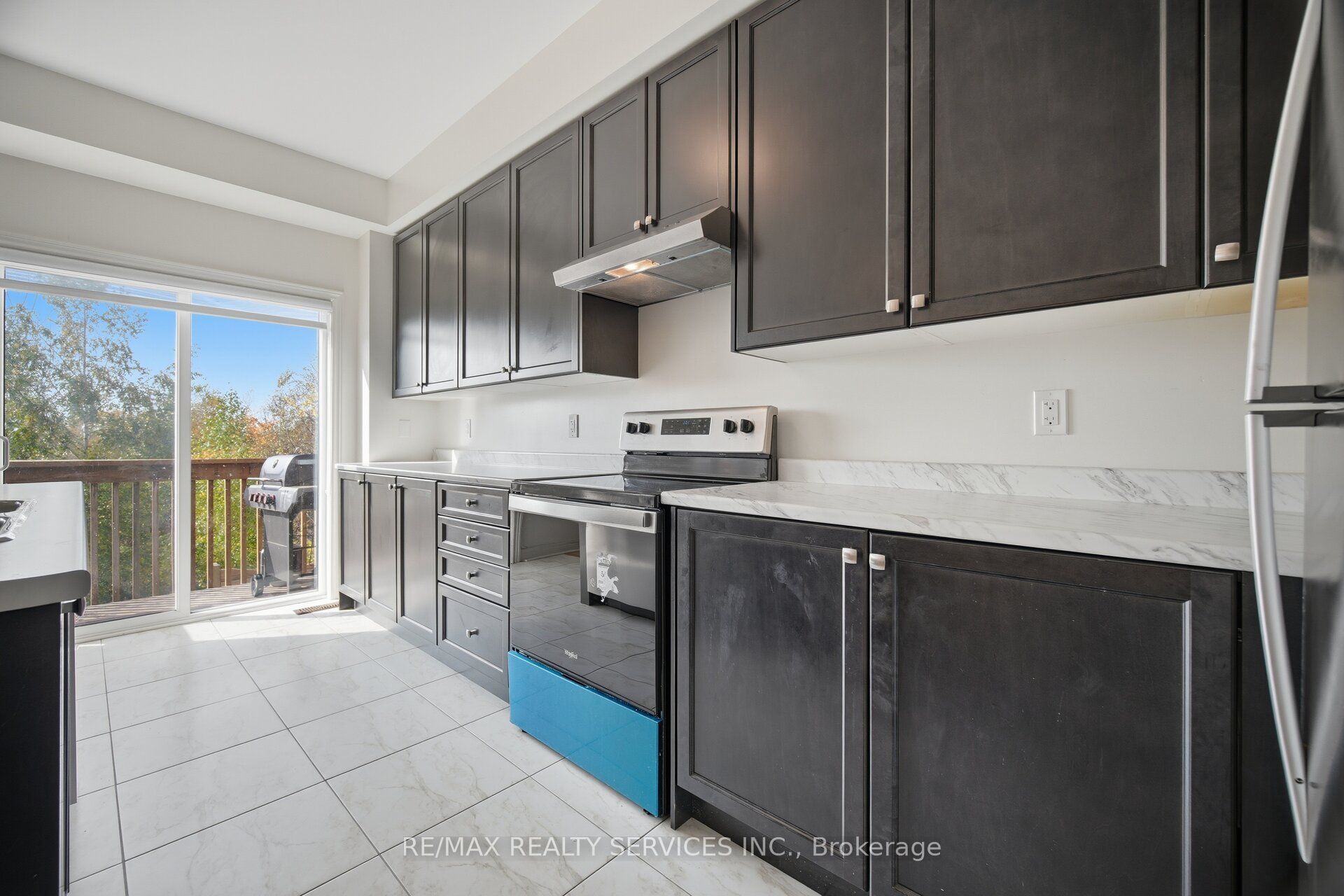 1221 Jim Brewster Circle Property Photo 12
