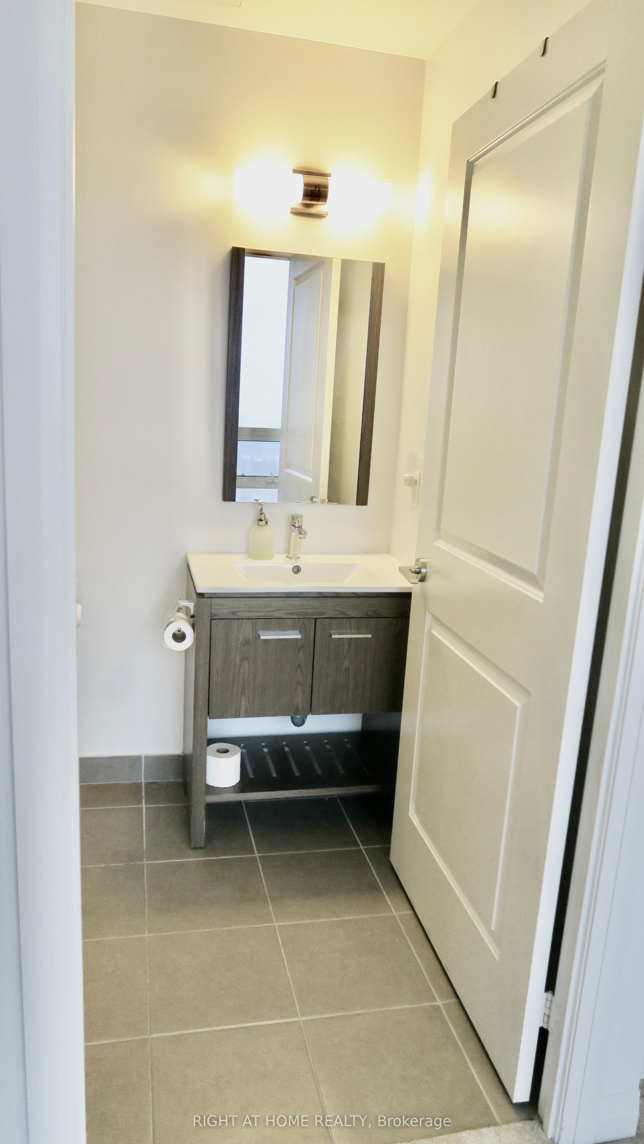 30 Meadowglen Place 2707 Property Photo 13