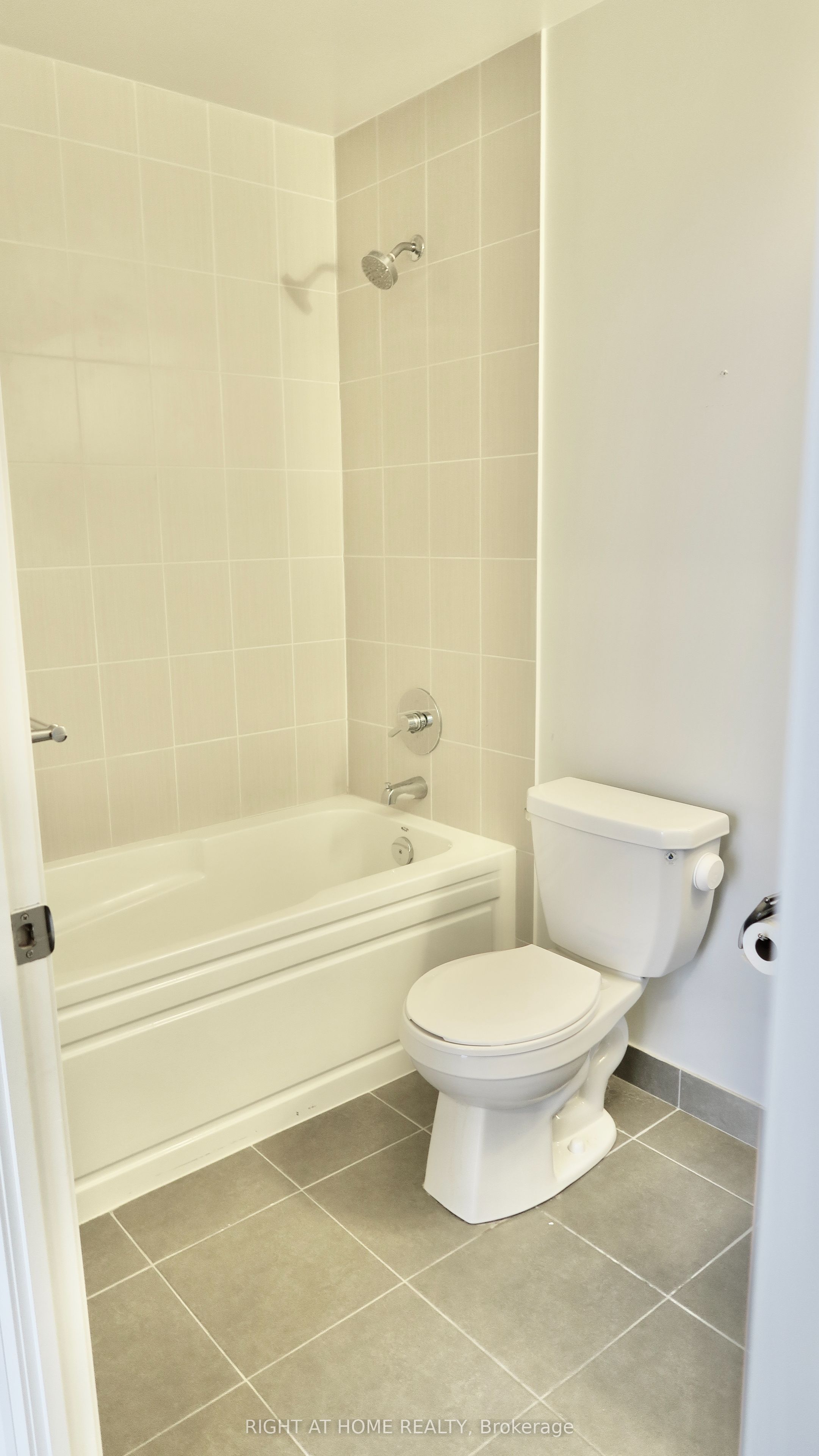 30 Meadowglen Place 2707 Property Photo 14